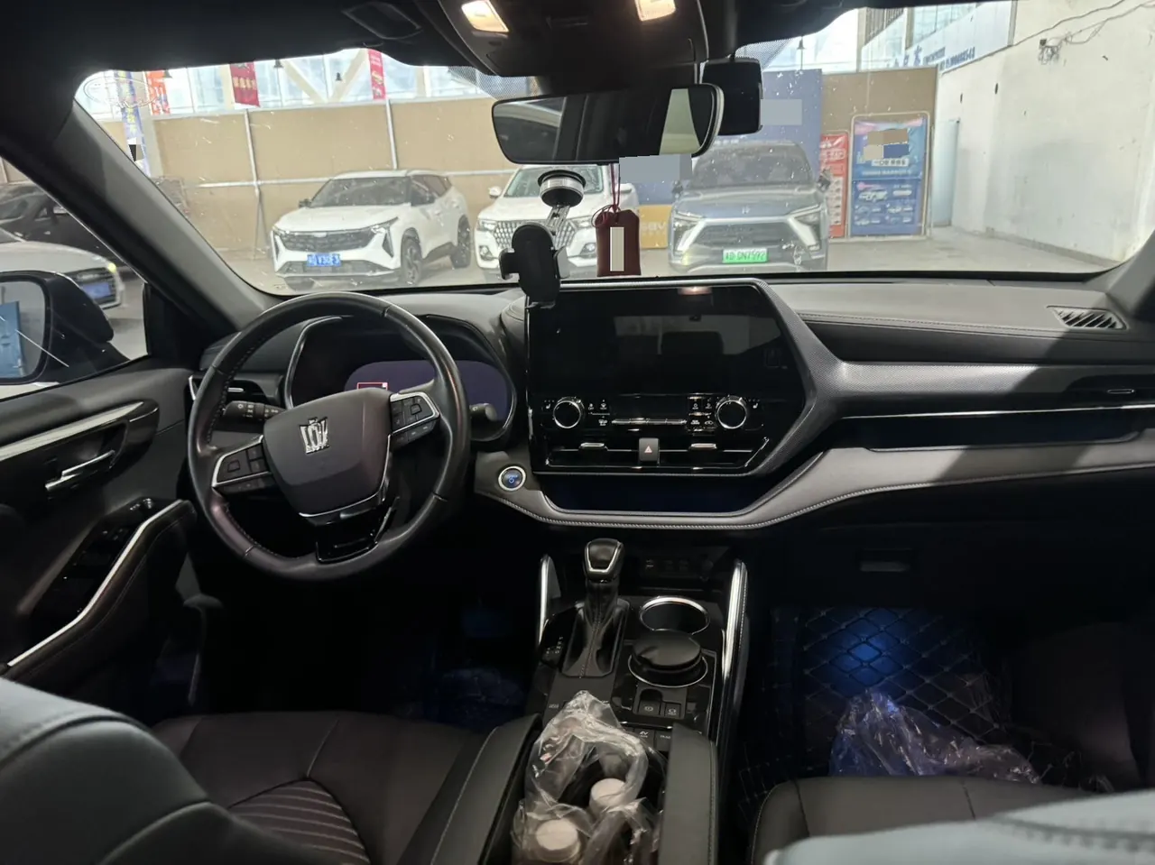 Toyota 2022 Crown Land Release 2.5 Stepless Four-wheel Drive Premium Edition Automatic Gear 8