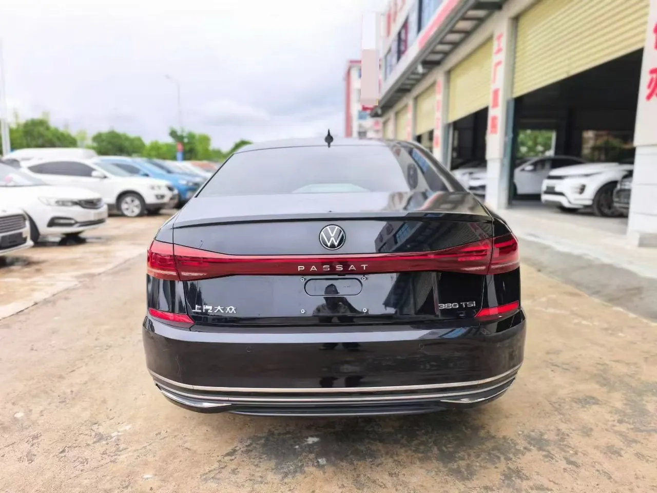Volkswagen 2023 Passat 2.0TSI 330TSI Elite Edition (Modified) Automatic Gear 9