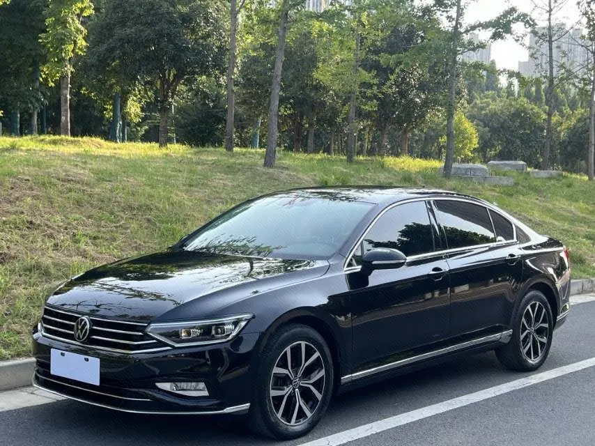 Volkswagen 2020 Magotan 2.0TSI 330TSI Leading Automatic - View 1