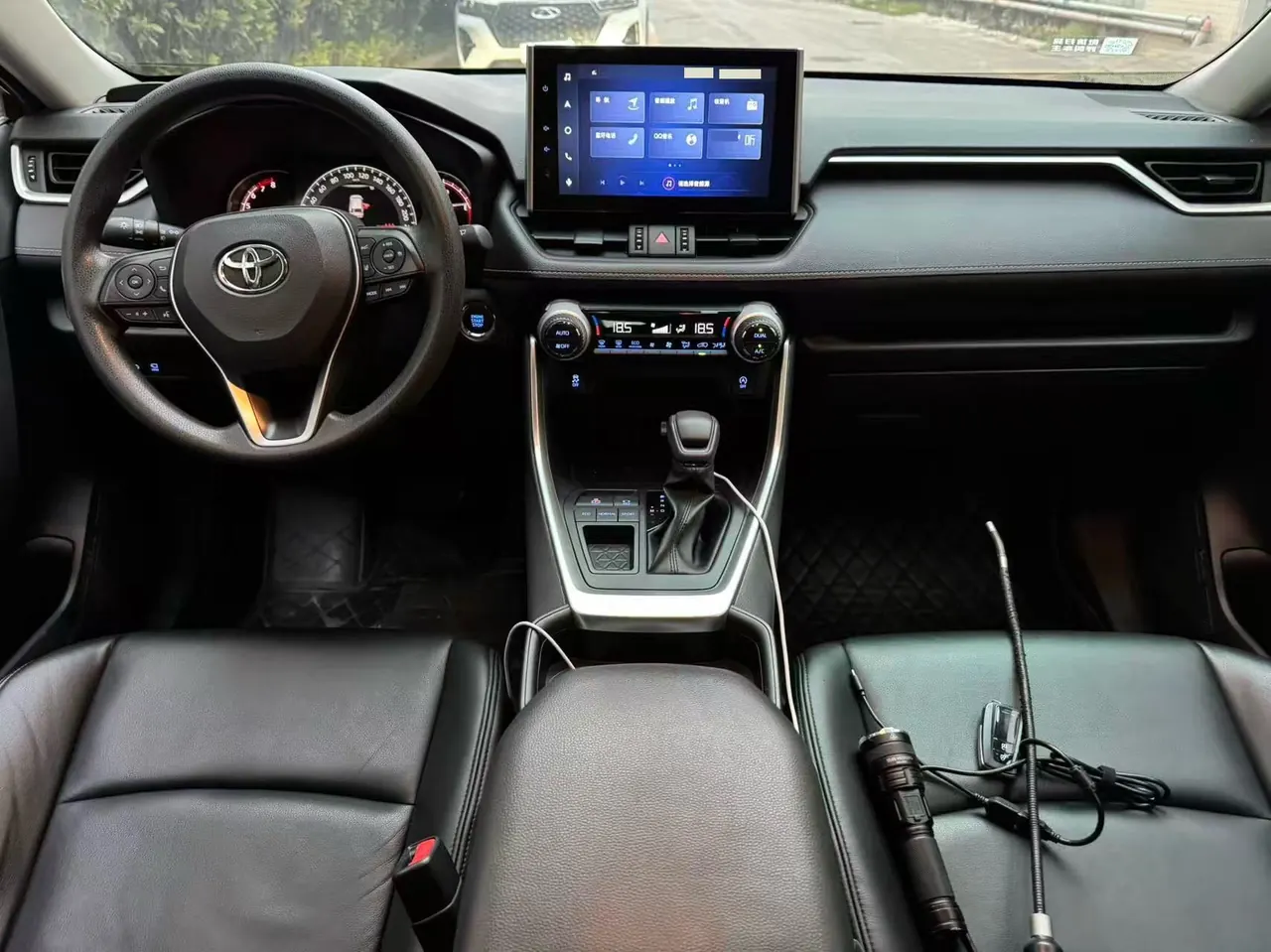 Toyota 2022 RAV4 Rongbo 2.0 Stepless Two-Drive Fashion Edition Automatic Gear 8