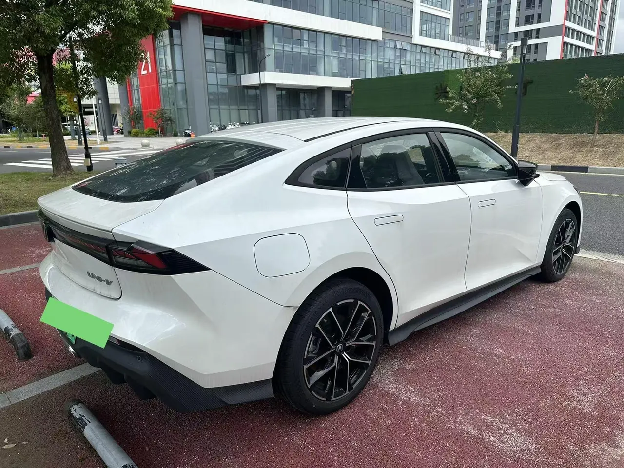 ChangAn 2024 UNI-V Zhidian iDD 1.5 Stepless Blue Whale 136km Zhiku Automatic Gear 3