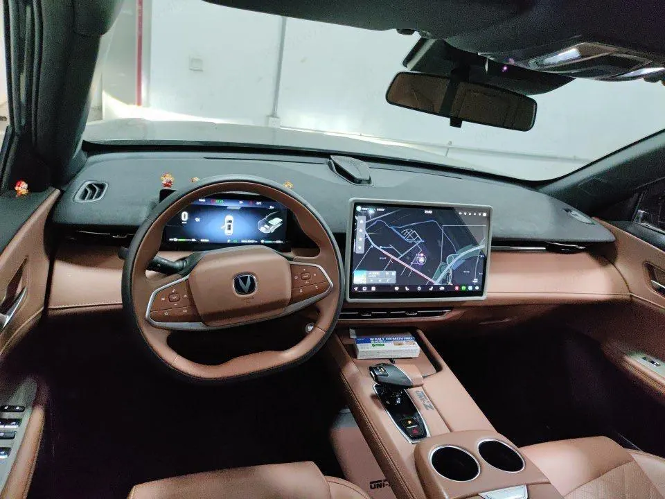 ChangAn 2024 UNI-Z Smart Electric iDD 1.5 Stepless 125km Leading Automatic Transmission 4