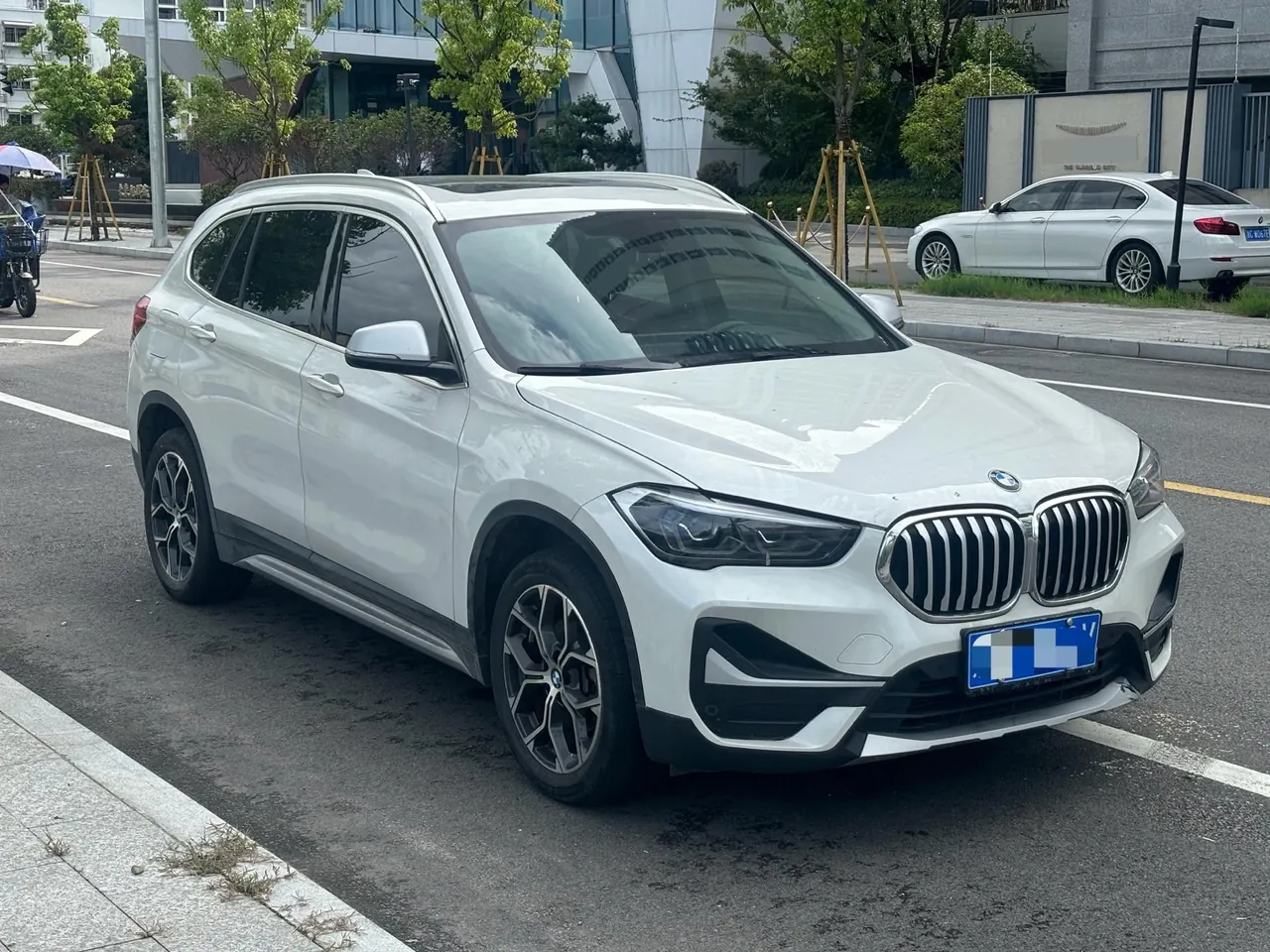BMW 2022 X1 sDrive20Li 1.5T exclusive automatic gear 3