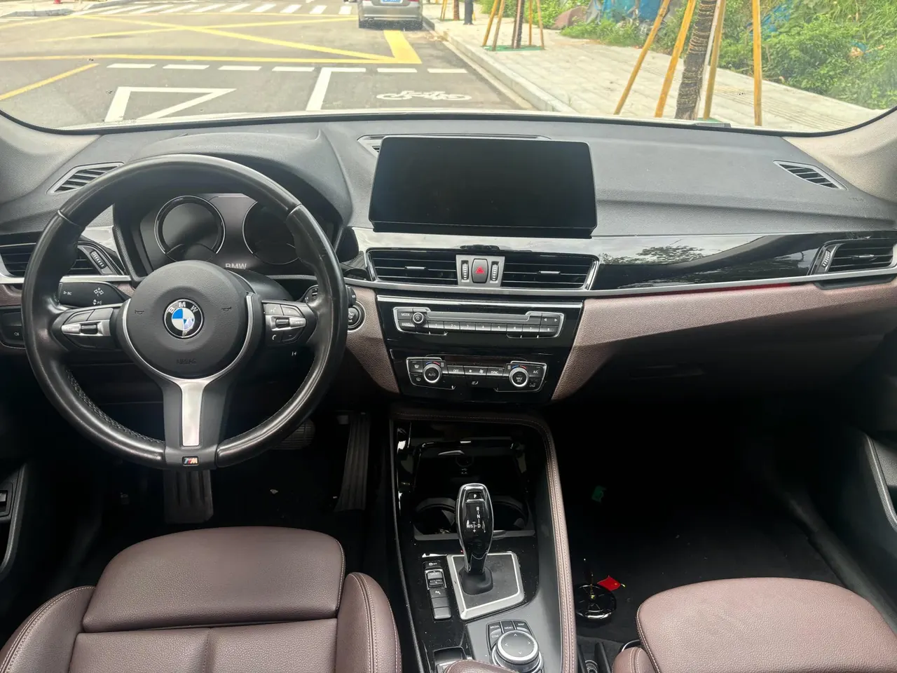 BMW 2022 X1 sDrive20Li 1.5T exclusive automatic gear 7