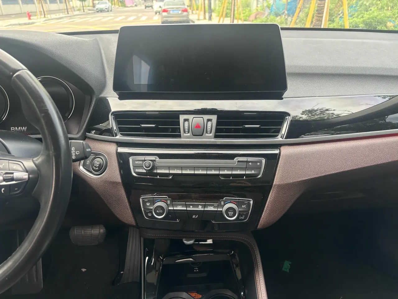 BMW 2022 X1 sDrive20Li 1.5T exclusive automatic gear 9