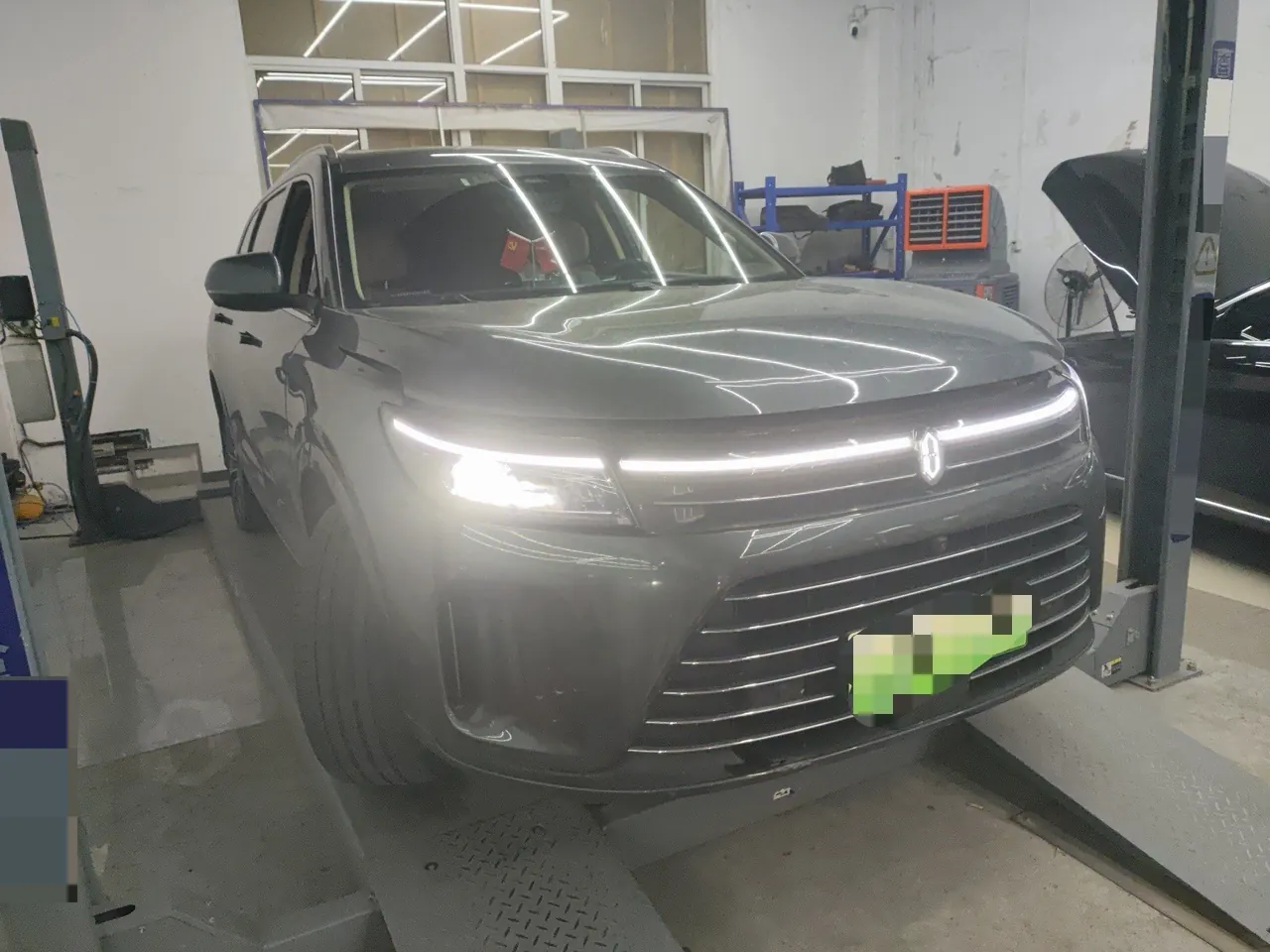 AITO 2022 AITO M7 4WD Deluxe Edition Automatic Gear 2