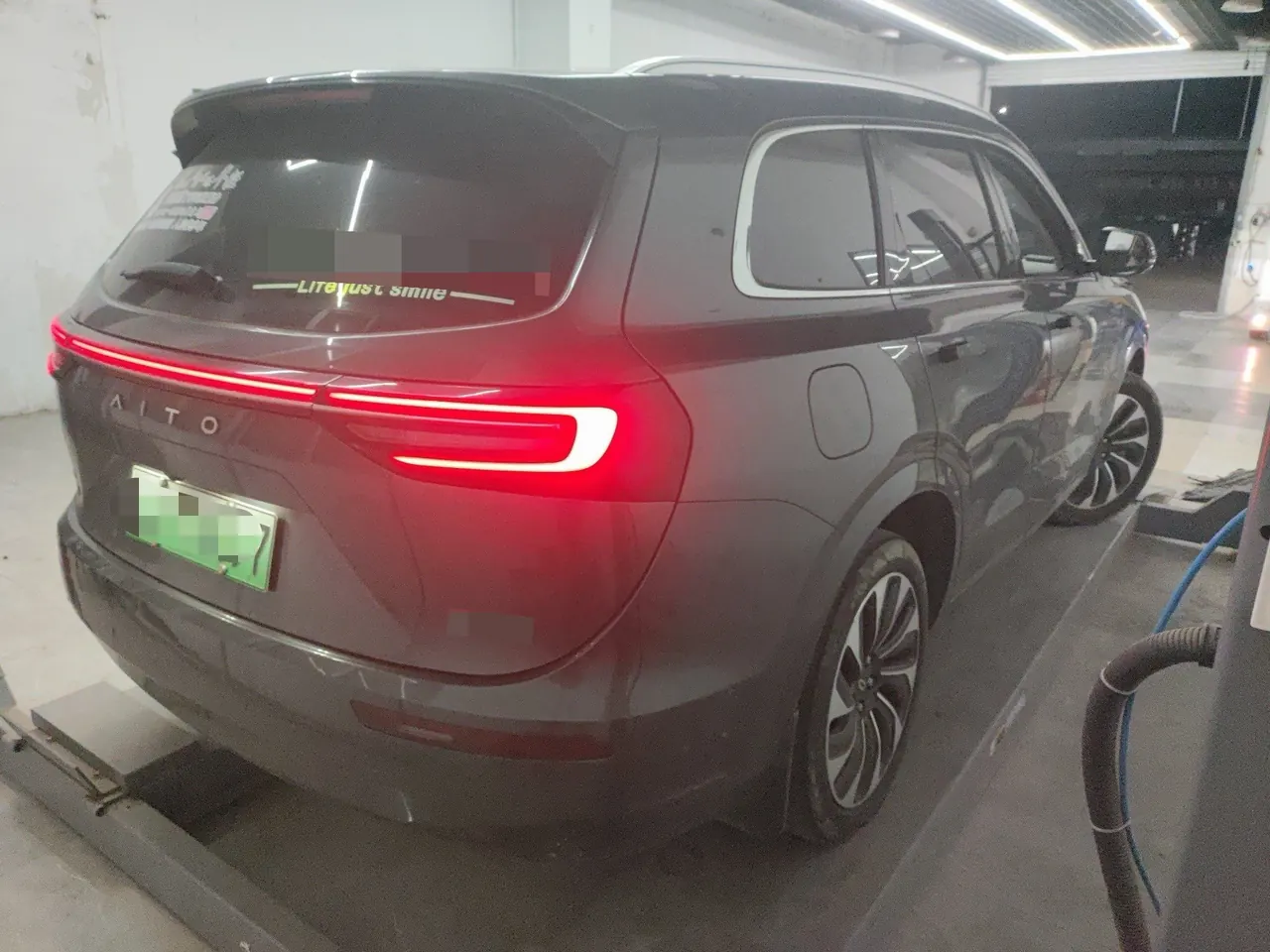 AITO 2022 AITO M7 4WD Deluxe Edition Automatic Gear 3