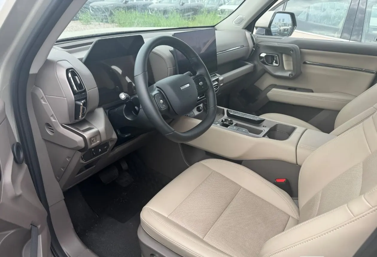 Haval 2026 big dog PLUS 2.0T four-wheel drive Chaoye version automatic gear 2