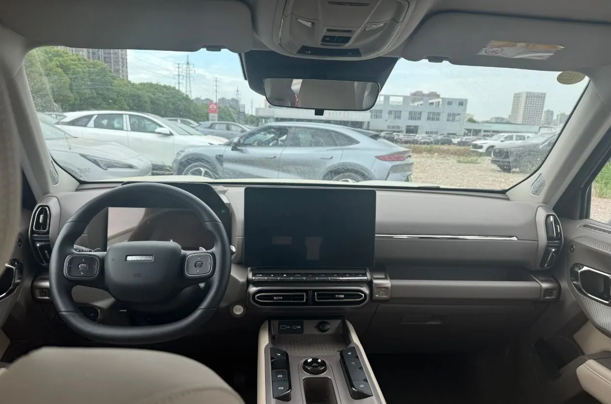 Haval 2026 big dog PLUS 2.0T four-wheel drive Chaoye version automatic gear 6