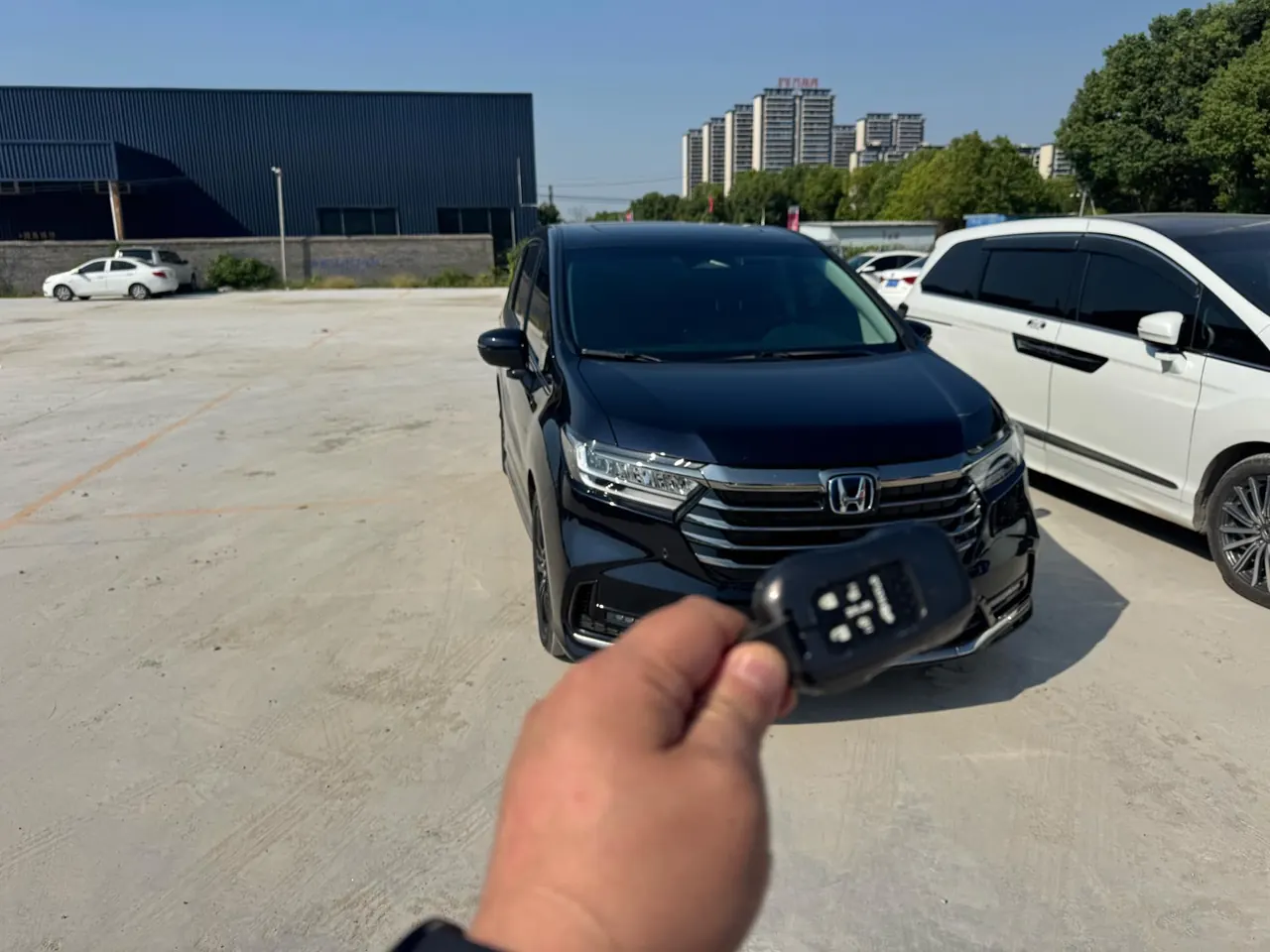 Honda 2024 Odyssey Hybrid 2.0 Stepless Sharp and Glory Edition Automatic Gear 2