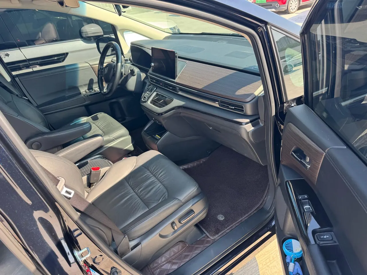 Honda 2024 Odyssey Hybrid 2.0 Stepless Sharp and Glory Edition Automatic Gear 4