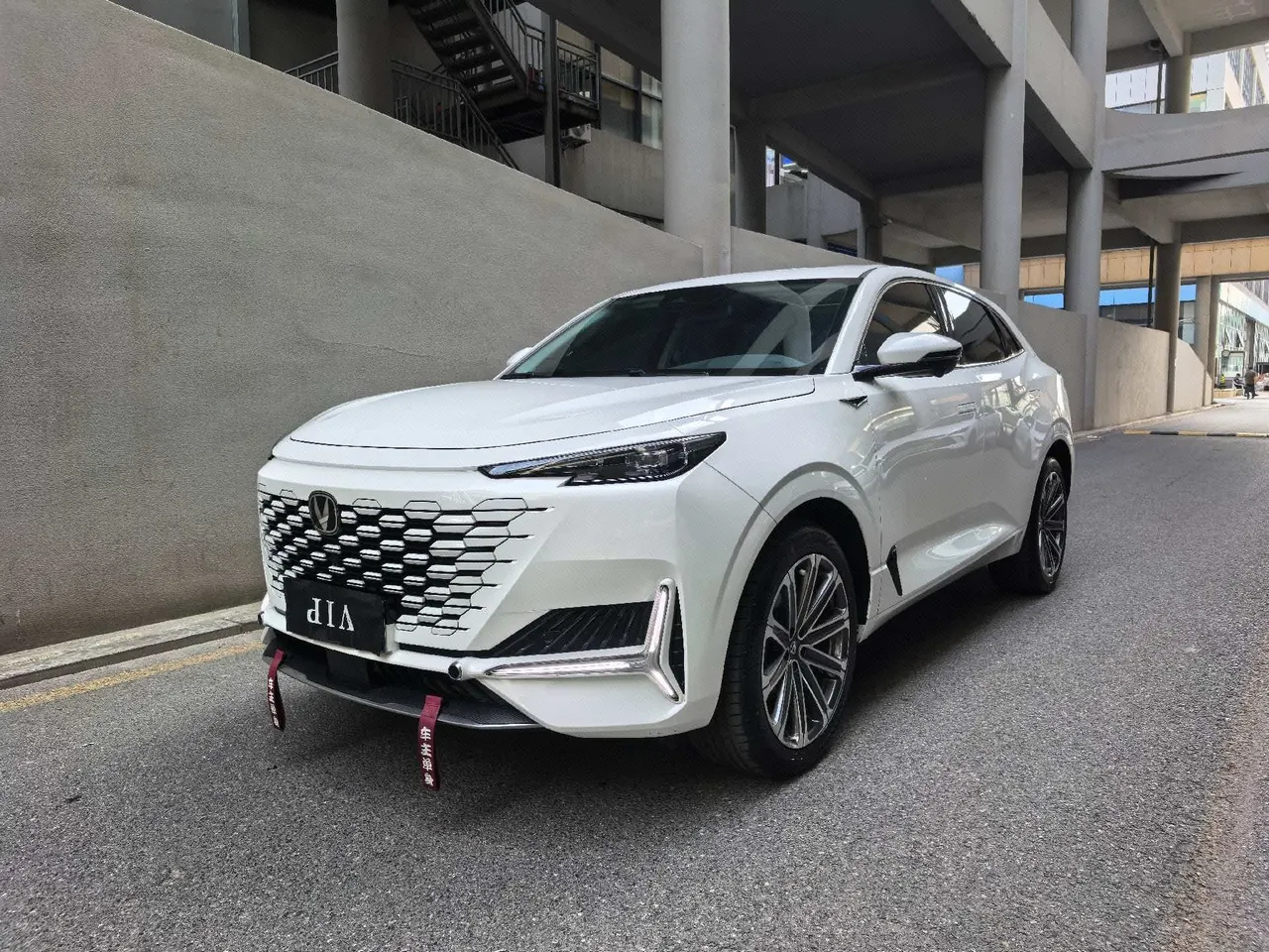 ChangAn 2024 UNI-K 2.0T Two-Drive Global Edition Automatic Gear - View 1