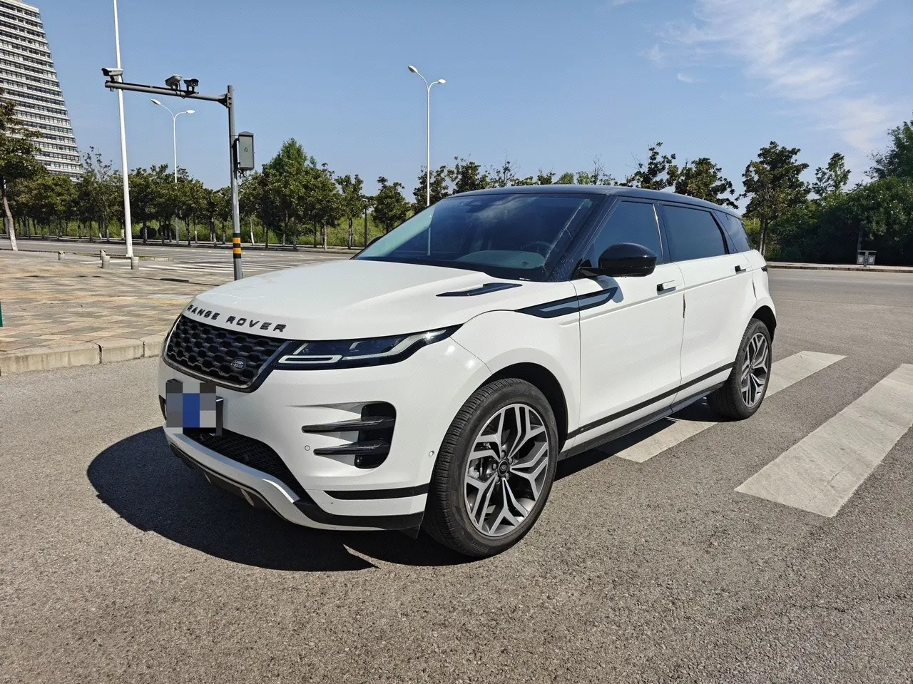 Land Rover 2022 Range Rover Aurora L 48V 2.0T 249PS R-Dynamic Deluxe Edition (Modified) Automatic Gear - View 1