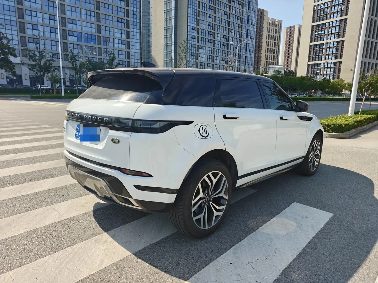 Land Rover 2022 Range Rover Aurora L 48V 2.0T 249PS R-Dynamic Deluxe Edition (Modified) Automatic Gear 3