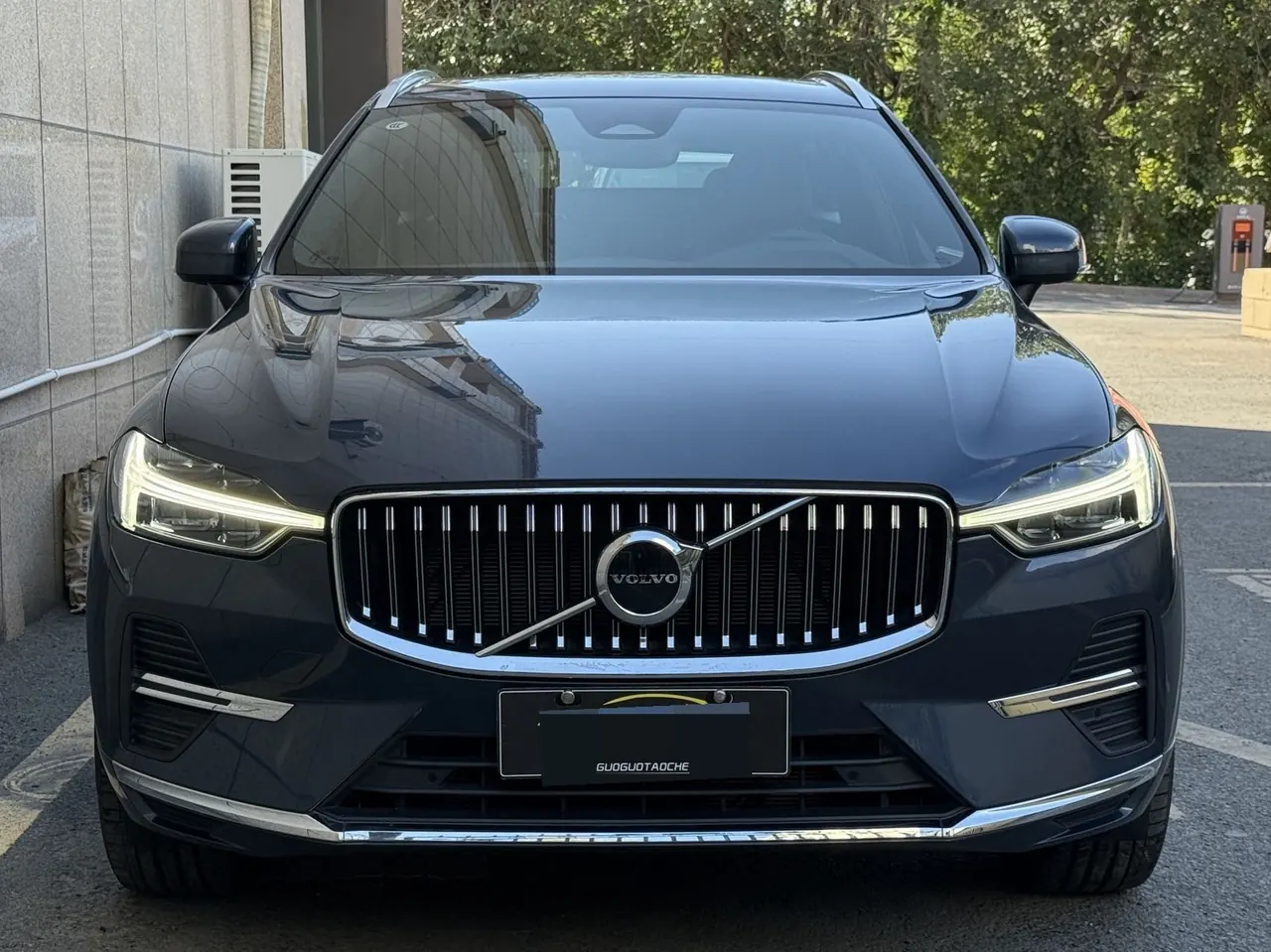 Volvo 2025 XC60 48V 2.0T B5 4-wheel drive Zhiyuan Deluxe Edition Automatic Gear 2
