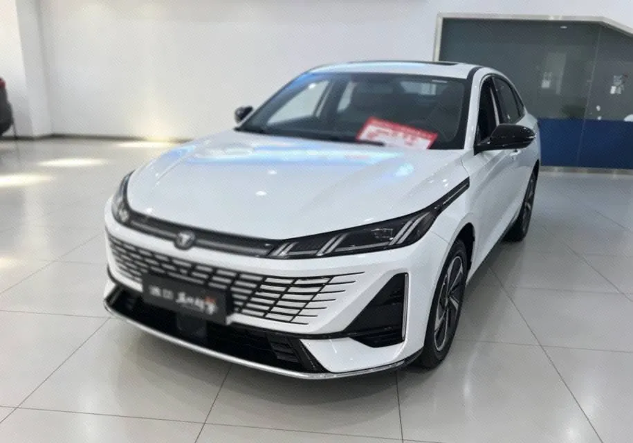 ChangAn 2026 Yidong HEV 1.5 Blue Whale Super Qing Yue Xiang Automatic Gear - View 1