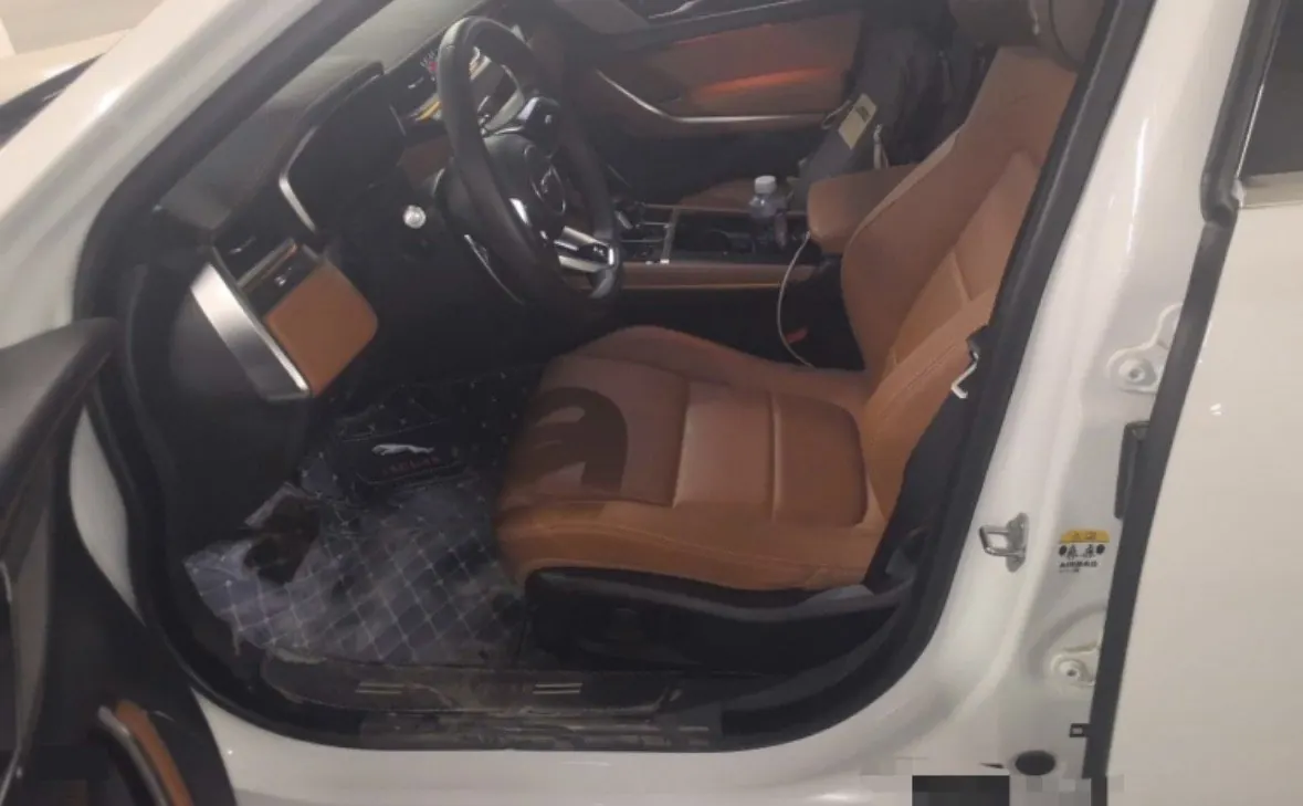 Jaguar 2022 XFL 2.0T P 12500.00g Drive Elite Sports Edition Automatic Gear 2