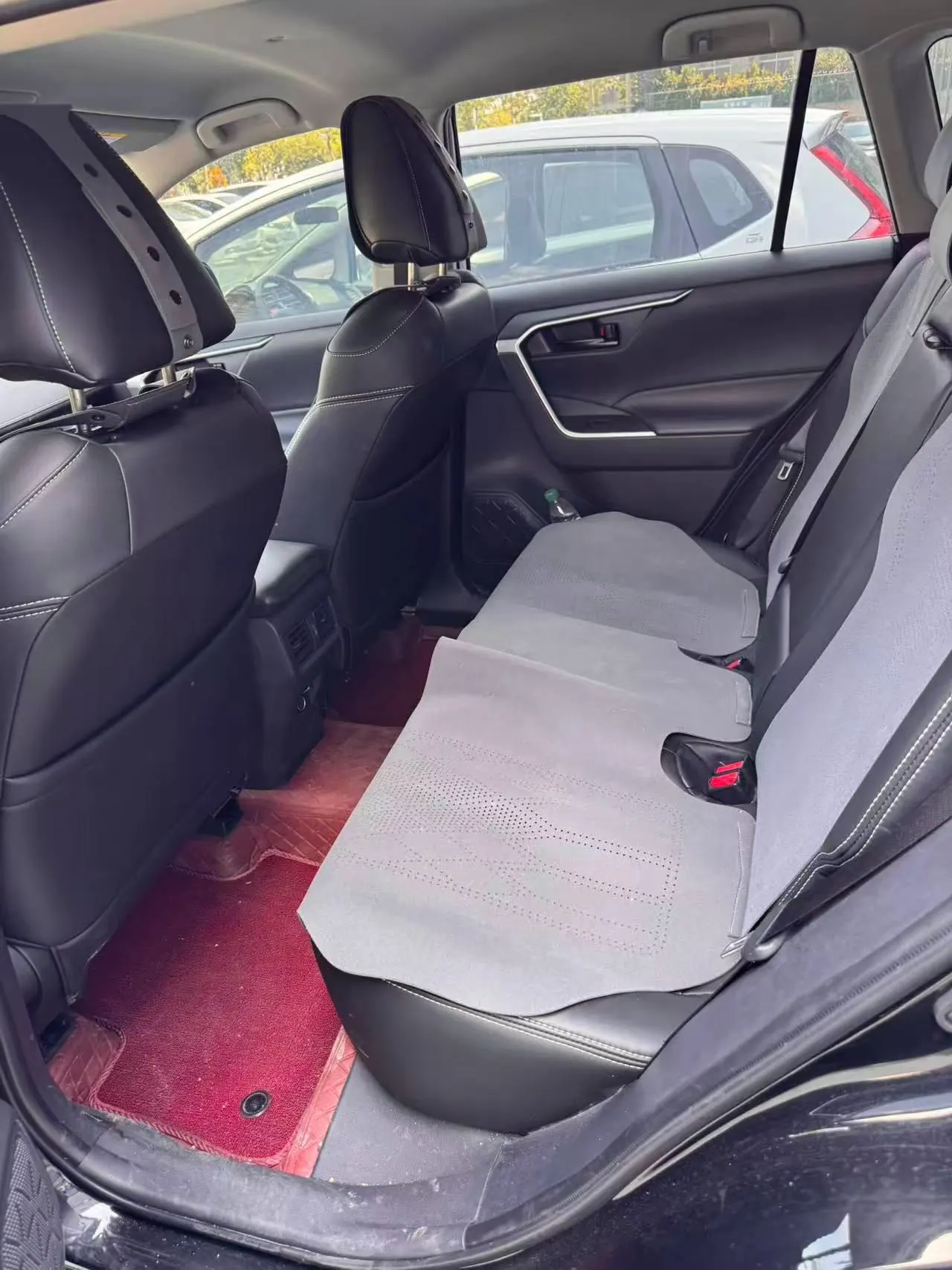 Toyota 2023 RAV4 Rongbo 2.0 Stepless Two-Drive City Edition Automatic Gear 5