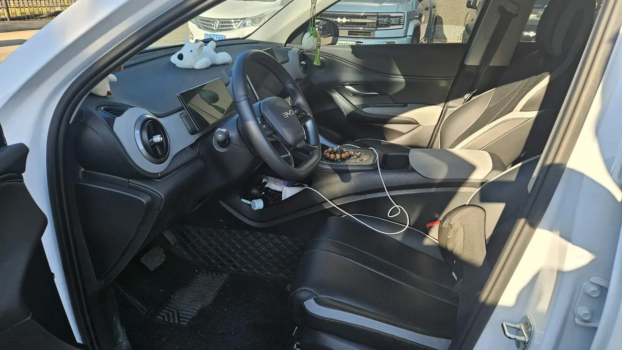 BYD 2025 Sea Lion 05 DM-i 1.5 Stepless 115KM Honorable Automatic 4