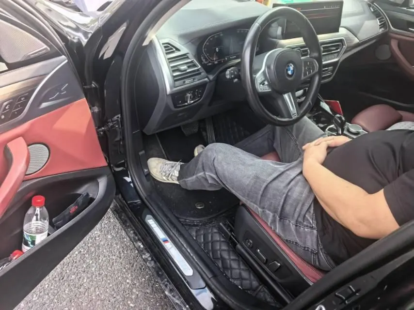 BMW 2023 X3 xDrive30i 2.0T Leading M Obsidian Night Suit Automatic Gear 3