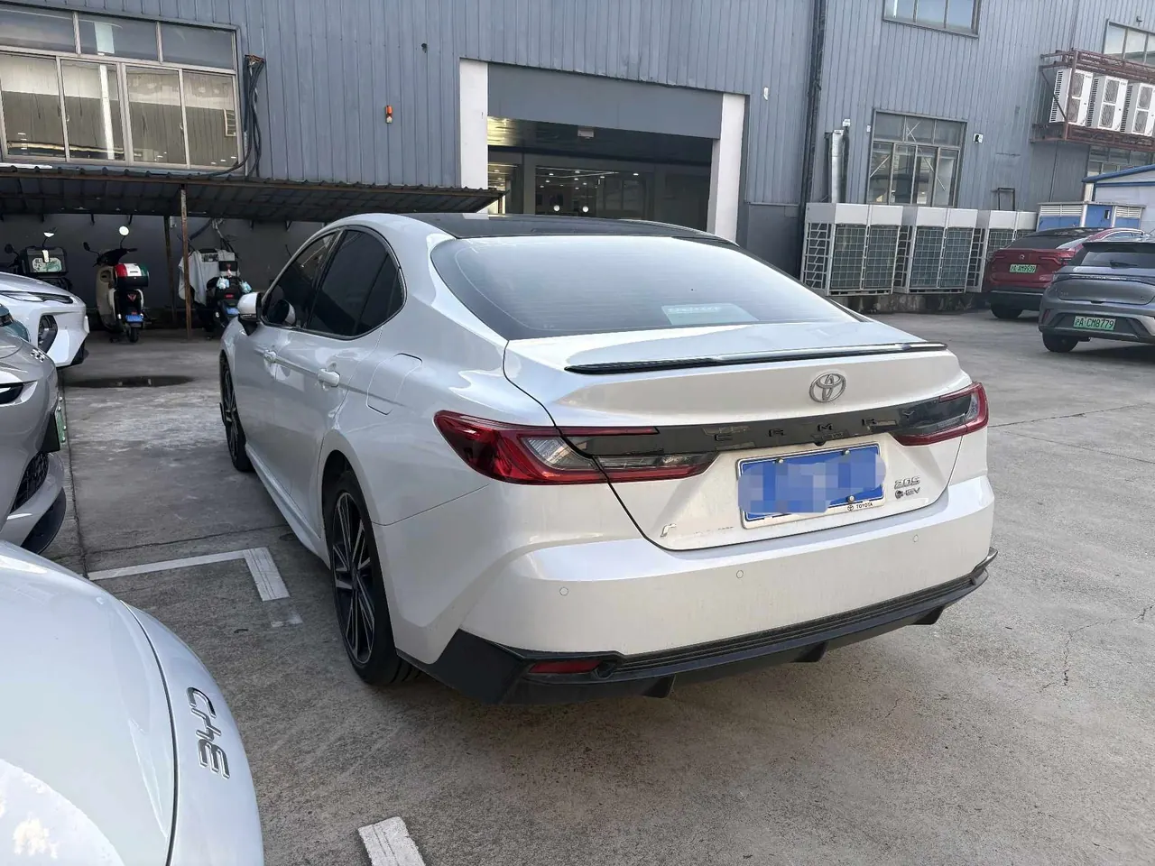 Toyota 2026 Camry Dual Engine 2.0HS Stepless Sports Edition Automatic Gear 4