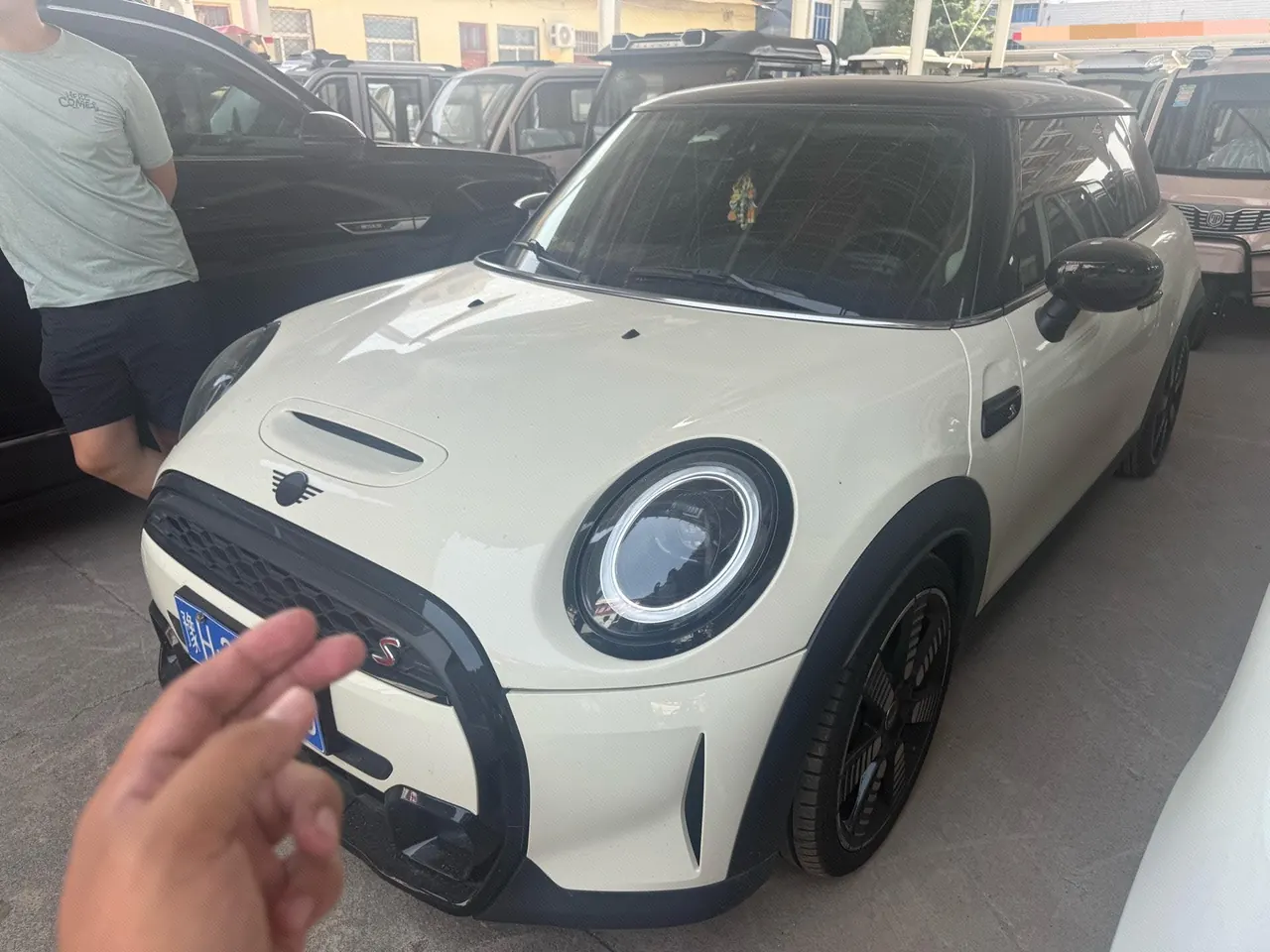 MINI Mini (imported) 2023 Mini Cooper S 2.0T artist automatic gear - View 1