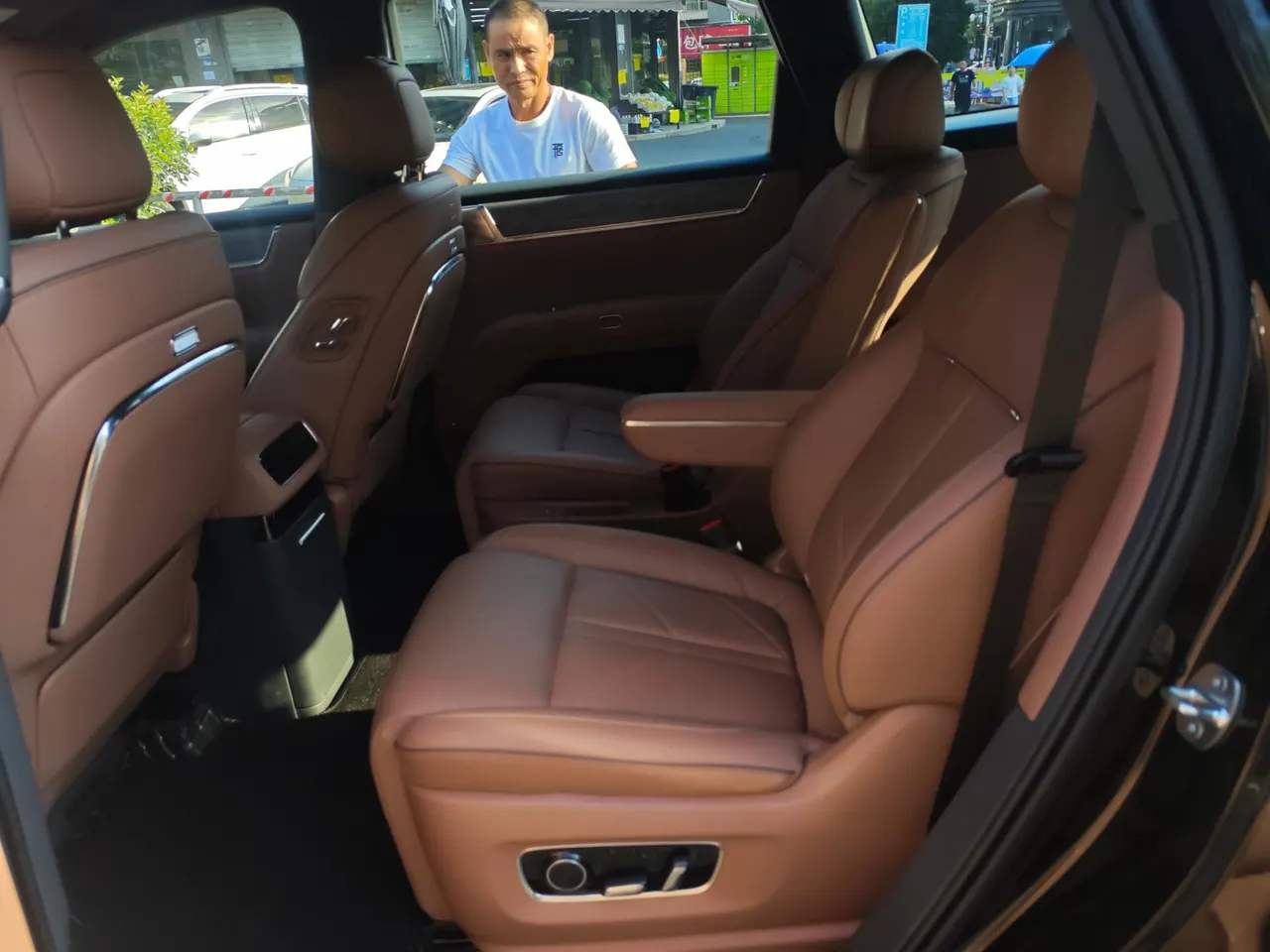 Huajing 2026 Huajing S 1.5T 235km 4-wheel drive dry Kun exclusive edition automatic gear 8