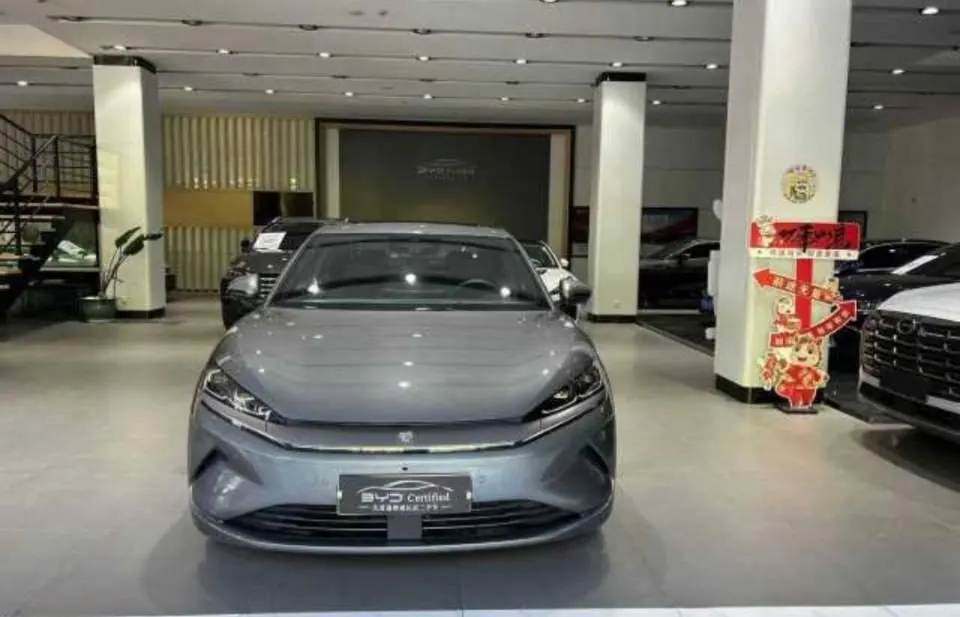 BYD 2025 Qin L EV 470KM Leading Automatic Gear 2