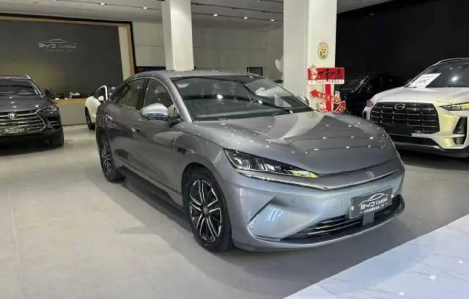 BYD 2025 Qin L EV 470KM Leading Automatic Gear 3