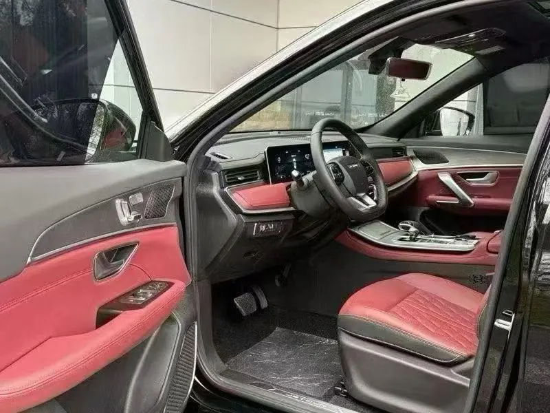 Jetour 2024 X70 PLUS 1.5T Champion Edition MAX5 Automatic Gear 2