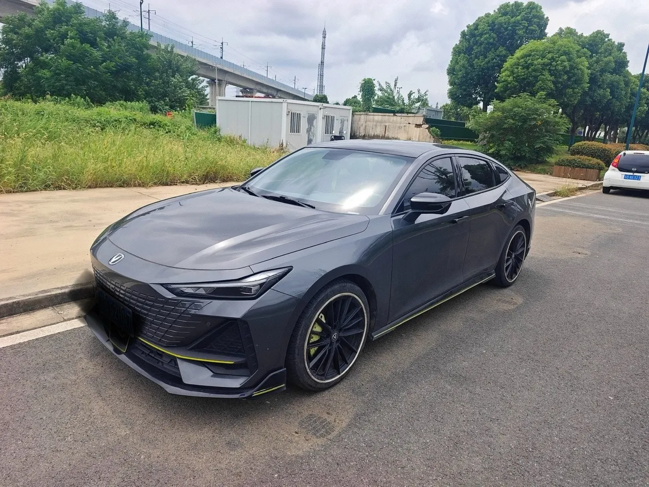ChangAn 2022 UNI-V 1.5T Sports Edition Automatic - View 1