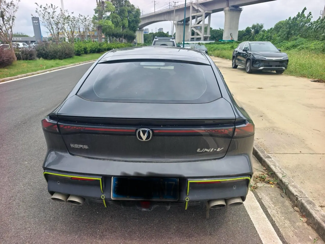 ChangAn 2022 UNI-V 1.5T Sports Edition Automatic 3