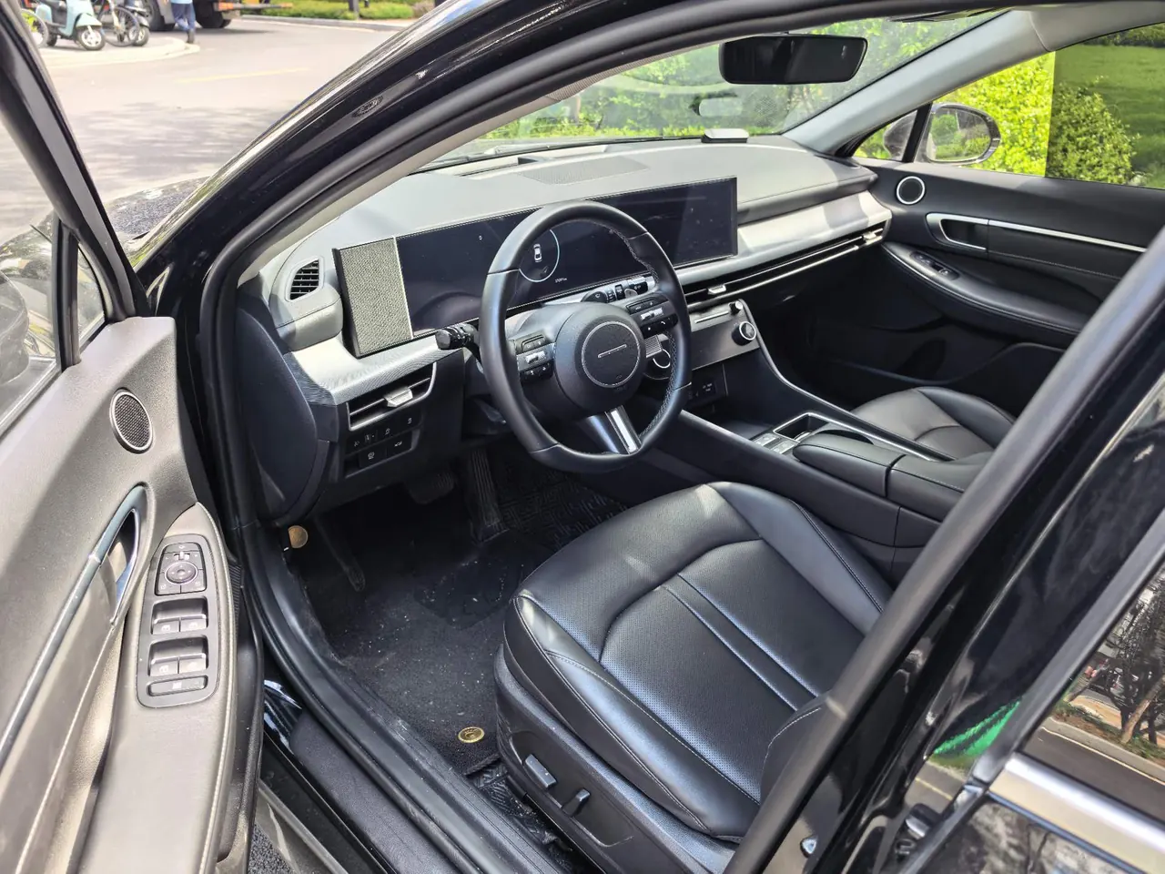 Hyundai 2024 11th Sonata 1.5T Pro Automatic Gear 3