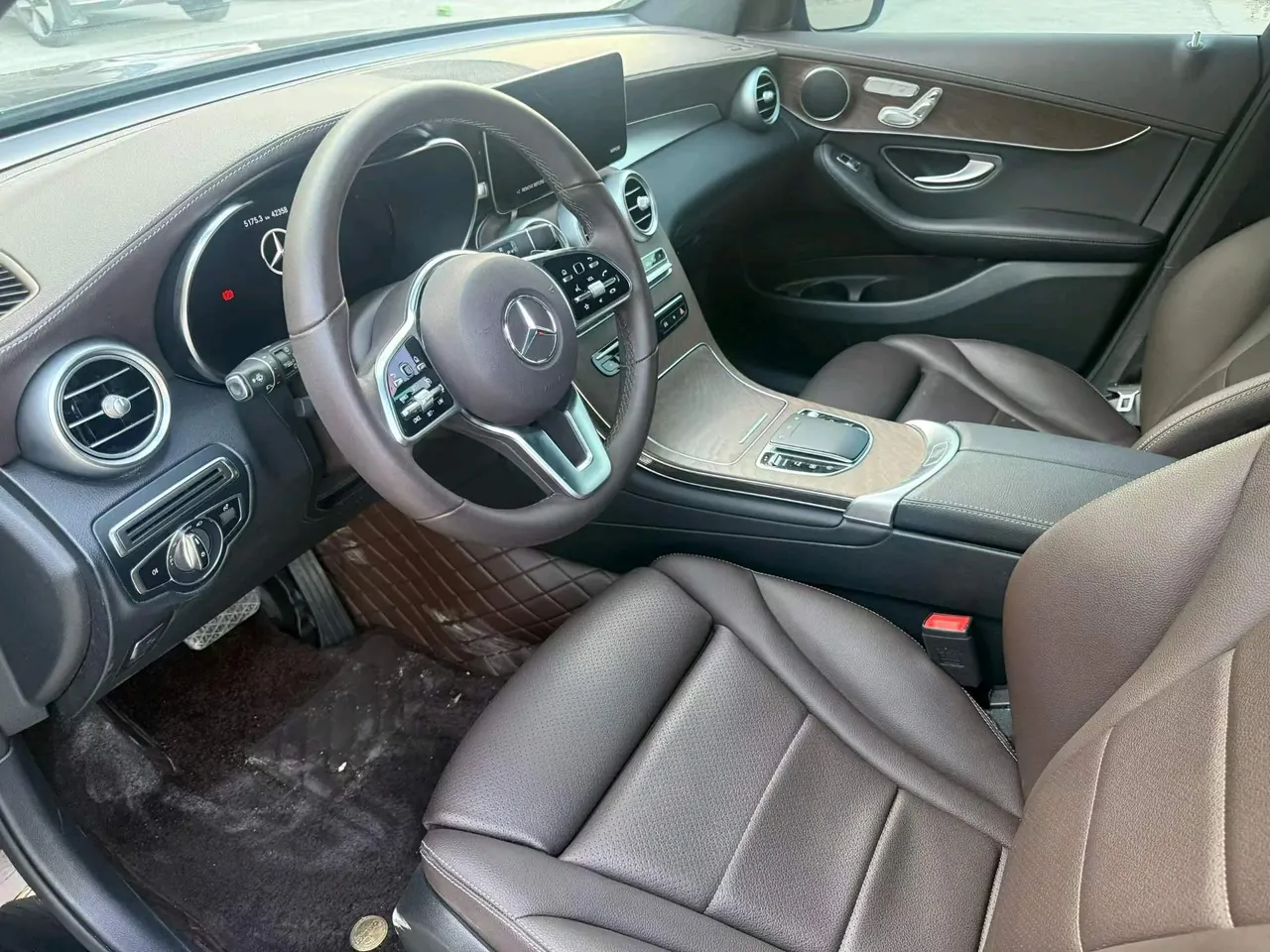 Mercedes Benz 2022 GLC 260 L 4MATIC 2.0T Luxury (Change 2) Automatic Gear 4