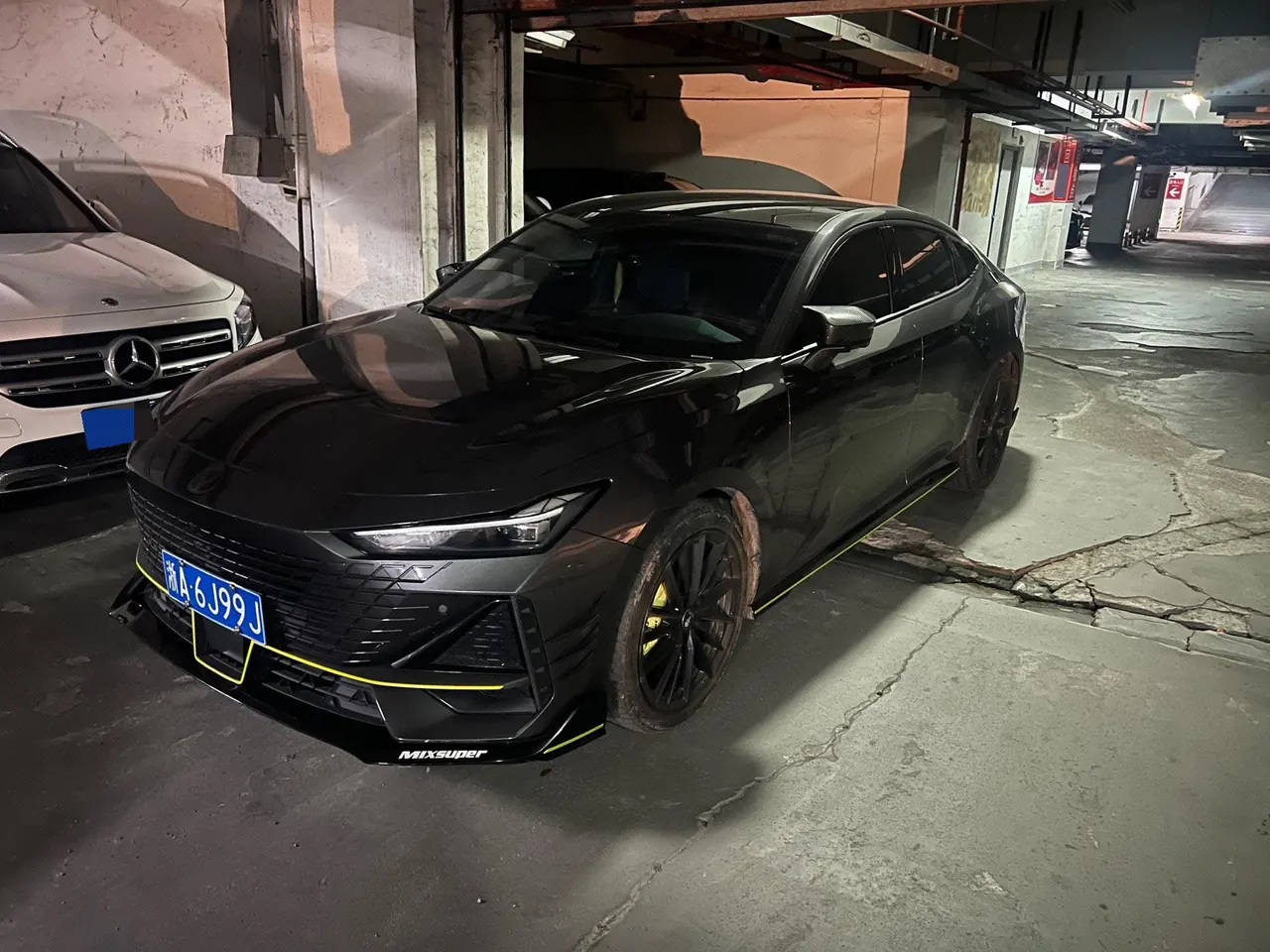 ChangAn 2022 UNI-V 1.5T Sports Edition Automatic - View 1