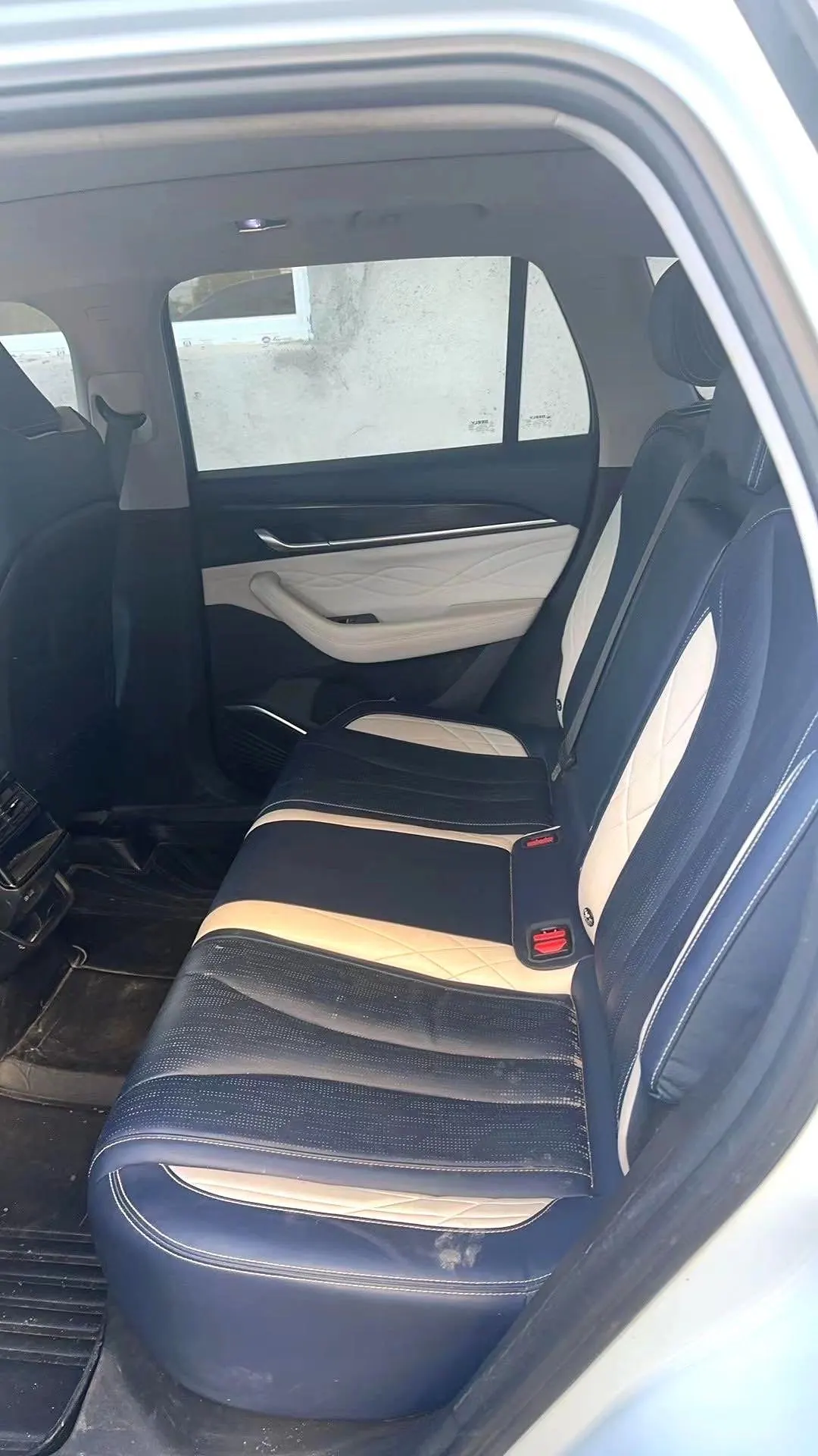 Geely 2022 XingyueL (Monjaro) Raytheon Hi · X 1.5T Hybrid Super Auto 4