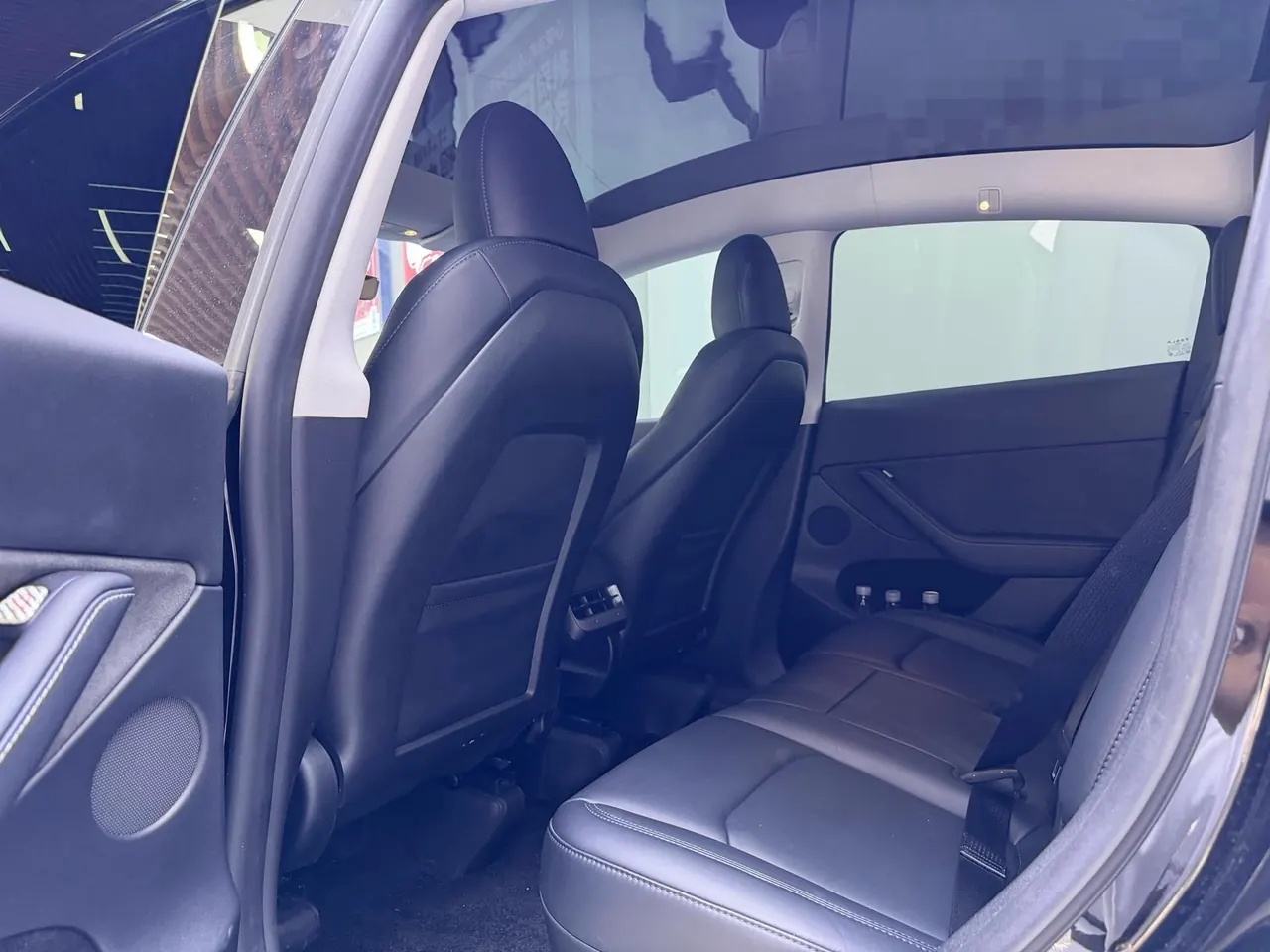Tesla 2023 Model Y rear-wheel drive version automatic transmission 5