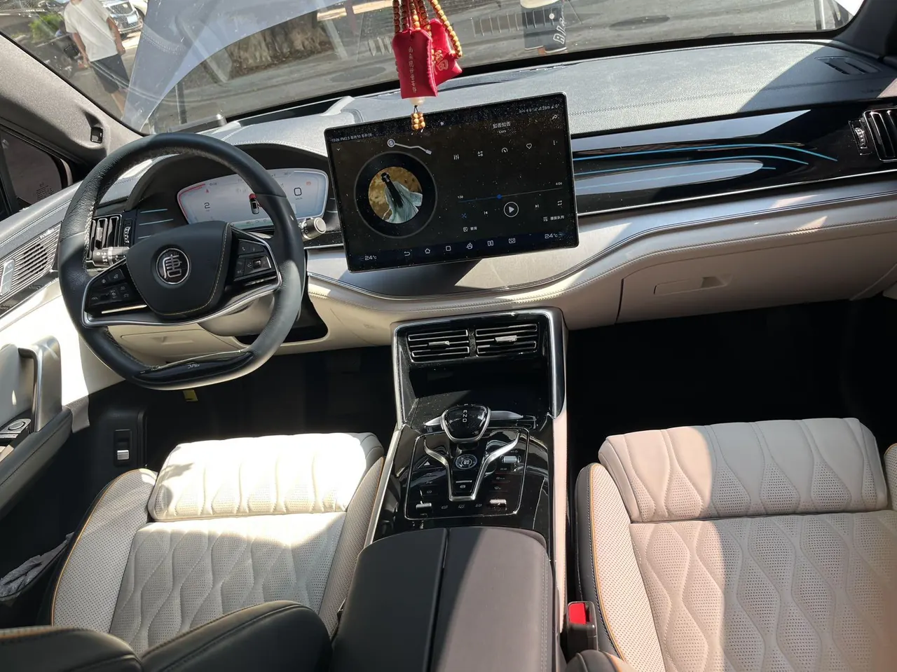 BYD Tang New Energy 2022 Tang DM-p 1.5T Stepless 215KM Four-wheel Drive Flagship Automatic Gear 4