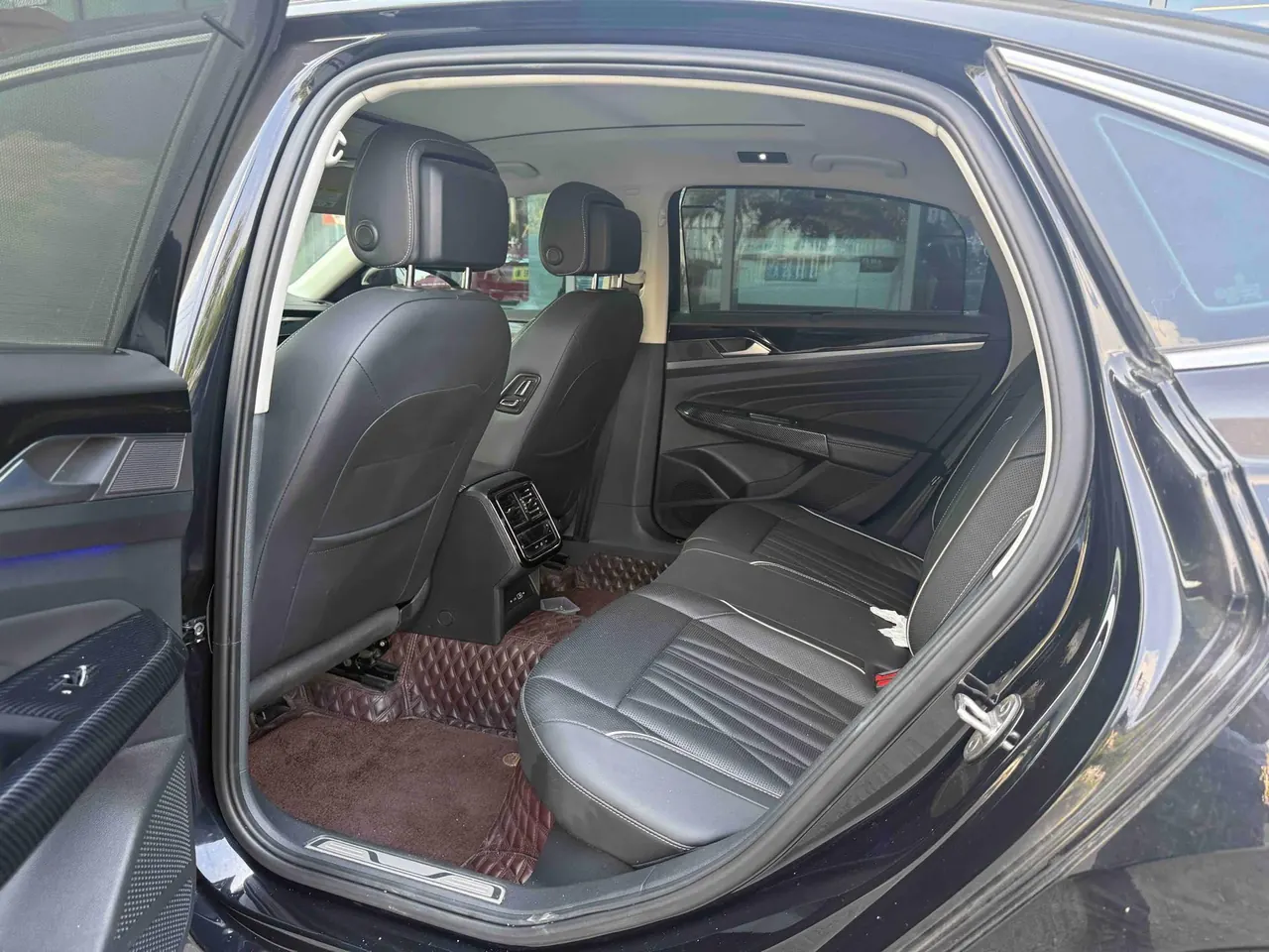 Volkswagen 2023 Passat 2.0TSI 330TSI Star Deluxe Edition Automatic Transmission 5