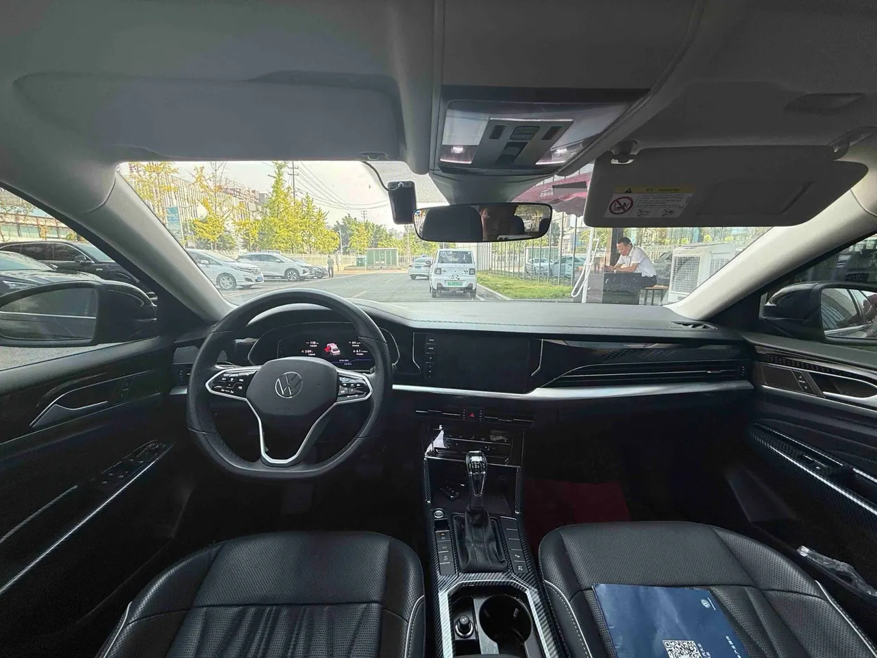 Volkswagen 2023 Passat 2.0TSI 330TSI Star Deluxe Edition Automatic Transmission 6