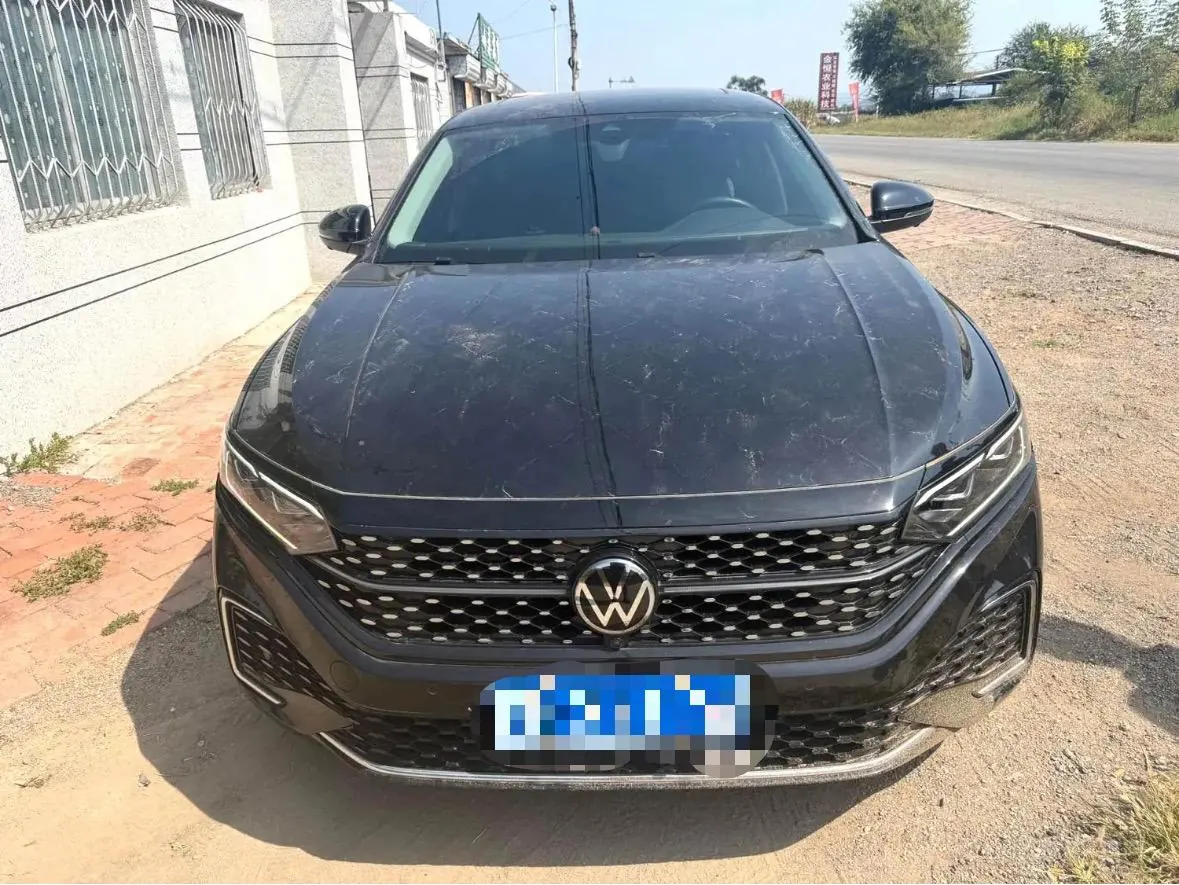 Volkswagen 2024 Passat 2.0TSI 380TSI Star Deluxe Edition Automatic Transmission 2