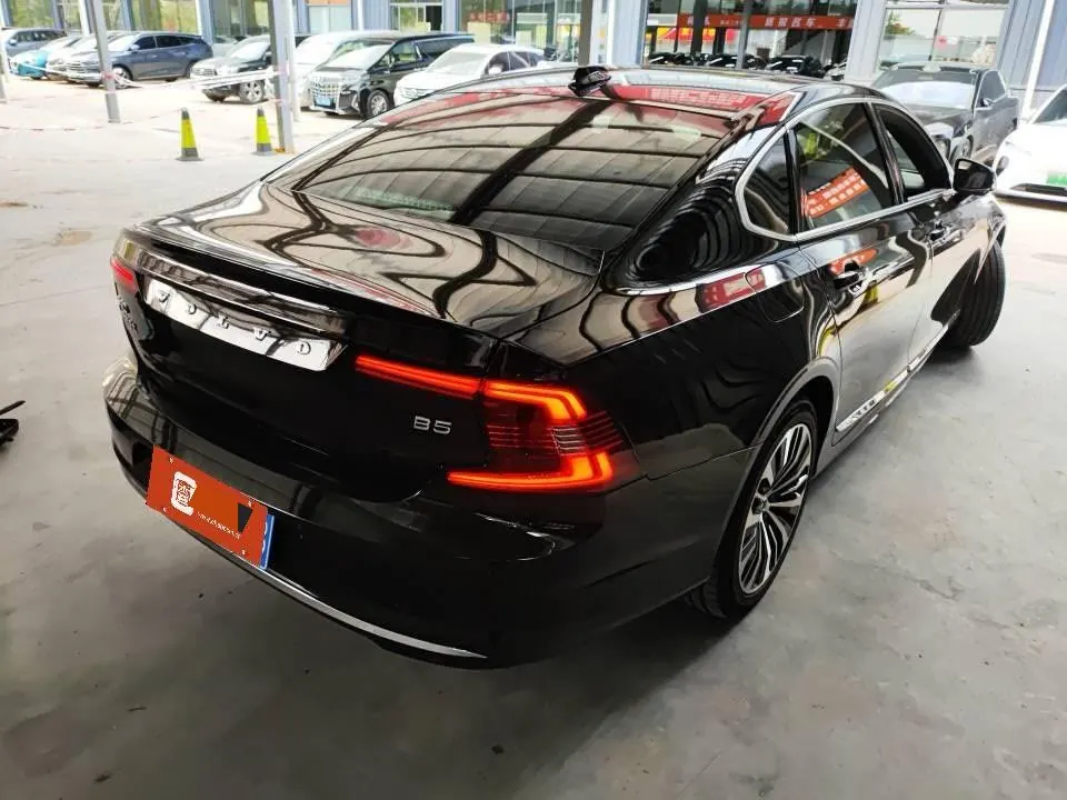 Volvo 2024 S90 48V 2.0T B5 Zhiya Deluxe Edition Automatic Gear 2