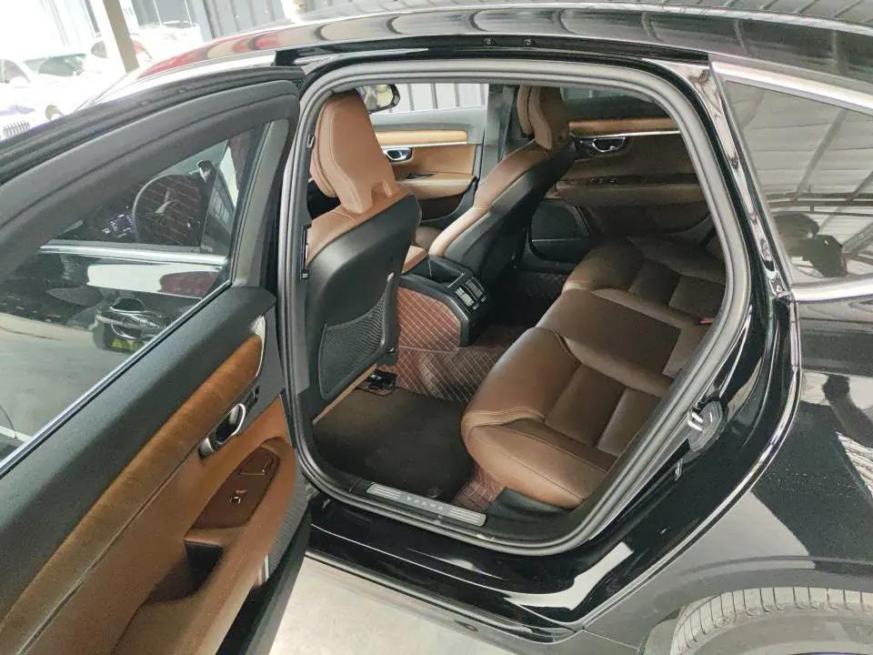 Volvo 2024 S90 48V 2.0T B5 Zhiya Deluxe Edition Automatic Gear 4