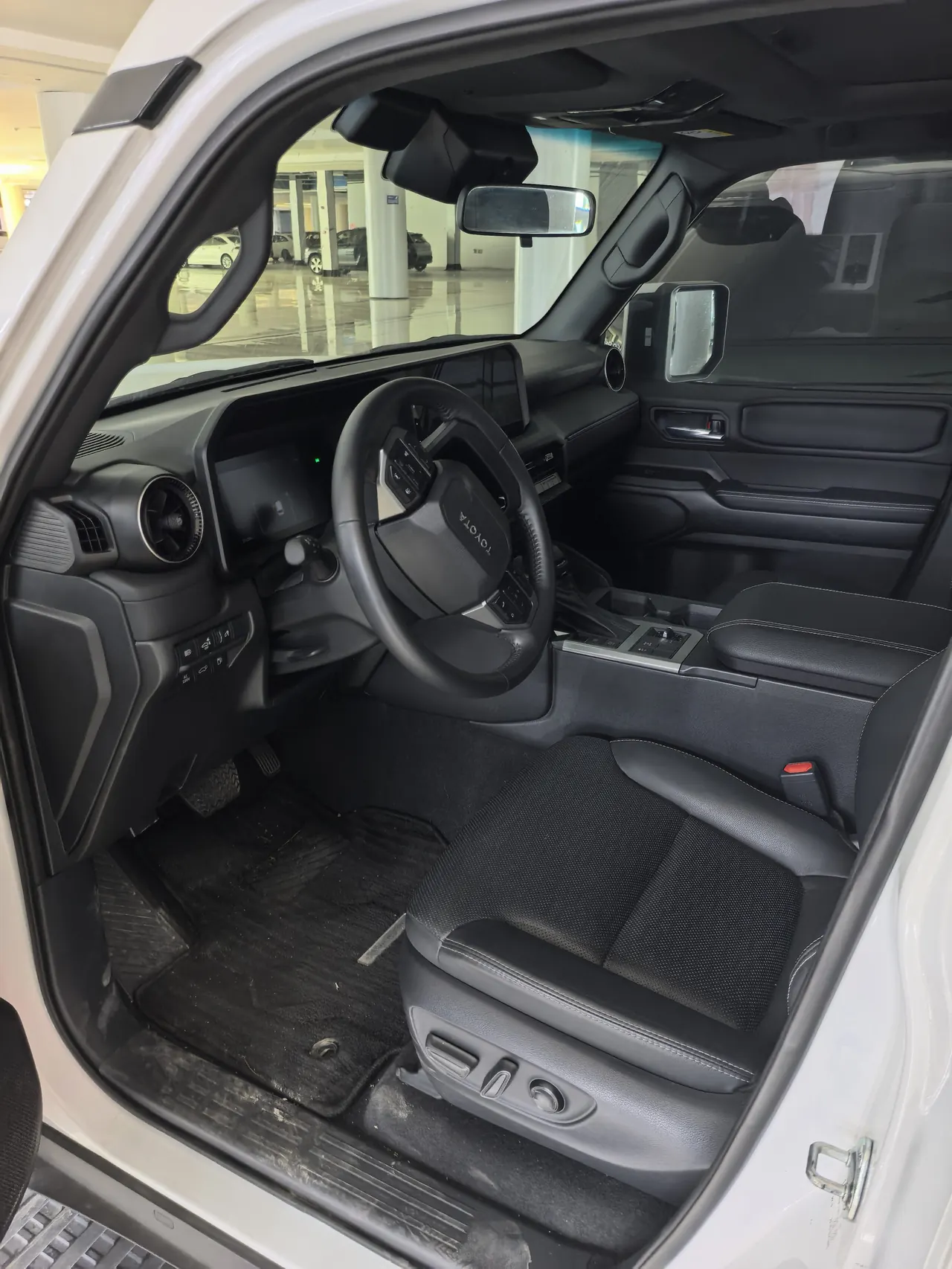 Toyota 2024 Prado HEV 2.4T all-around TX version 5-seat automatic gear 2