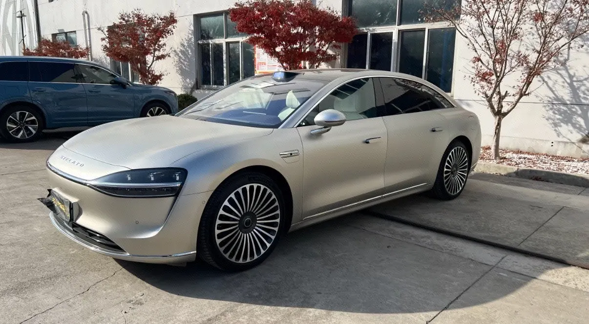 Luxeed 2024 S9 Ultra 4-wheel drive flagship automatic gear - View 1