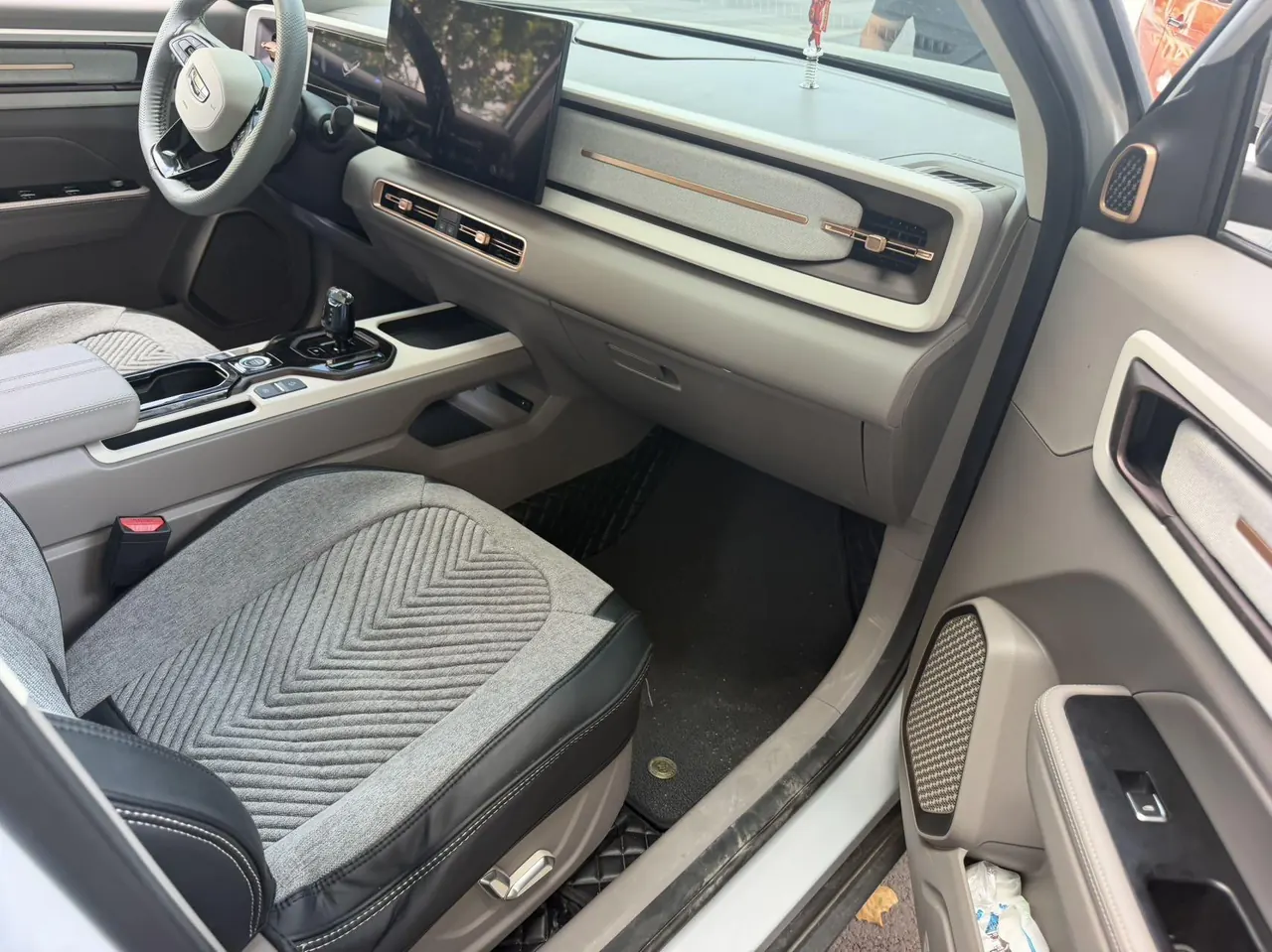 Geely 2026 model Icon 1.5TD Chocolate Elegant Edition, automatic transmission 4