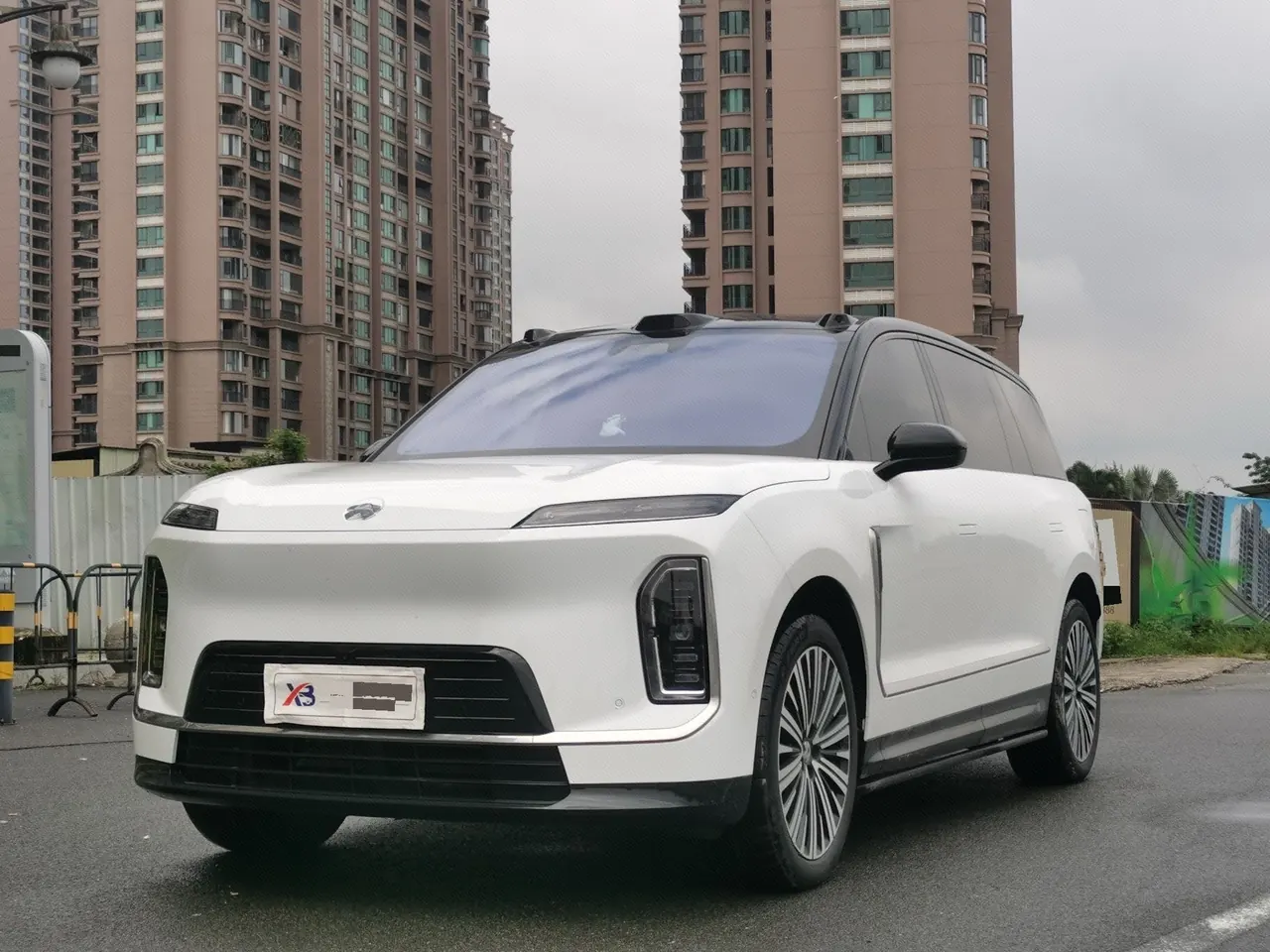 NIO 2026 ES 9 102kWh Executive Island Deluxe Automatic Gear - View 1