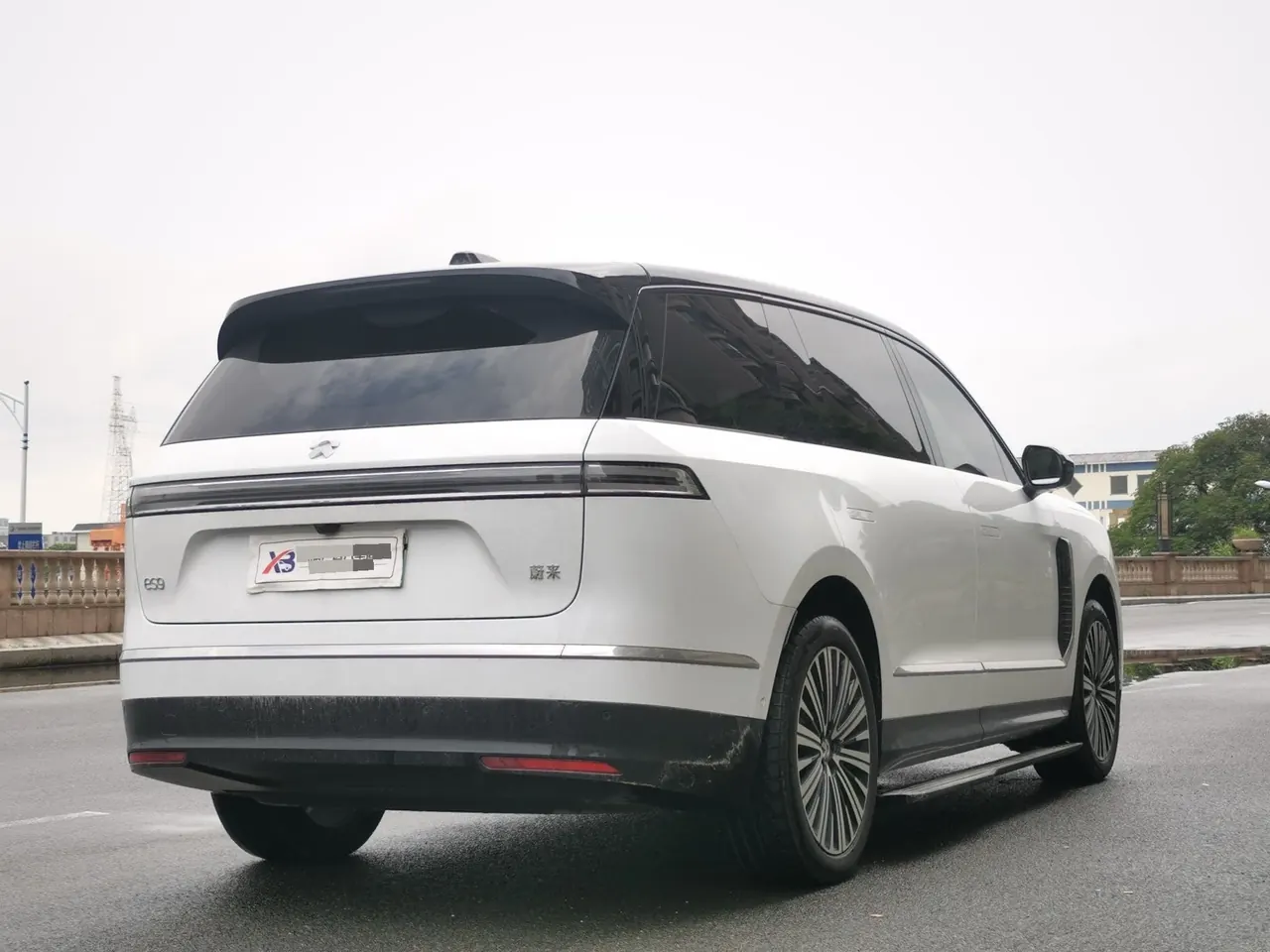 NIO 2026 ES 9 102kWh Executive Island Deluxe Automatic Gear 5