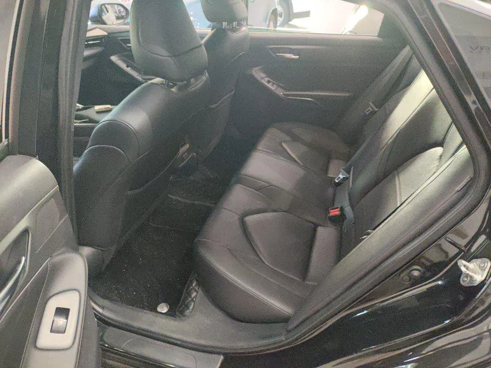 Toyota 2022 Asian Dragon 2.5 Deluxe Edition Automatic 5