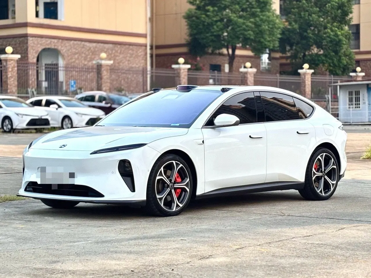 NIO 2022 ET 5 100kWh automatic gear - View 1